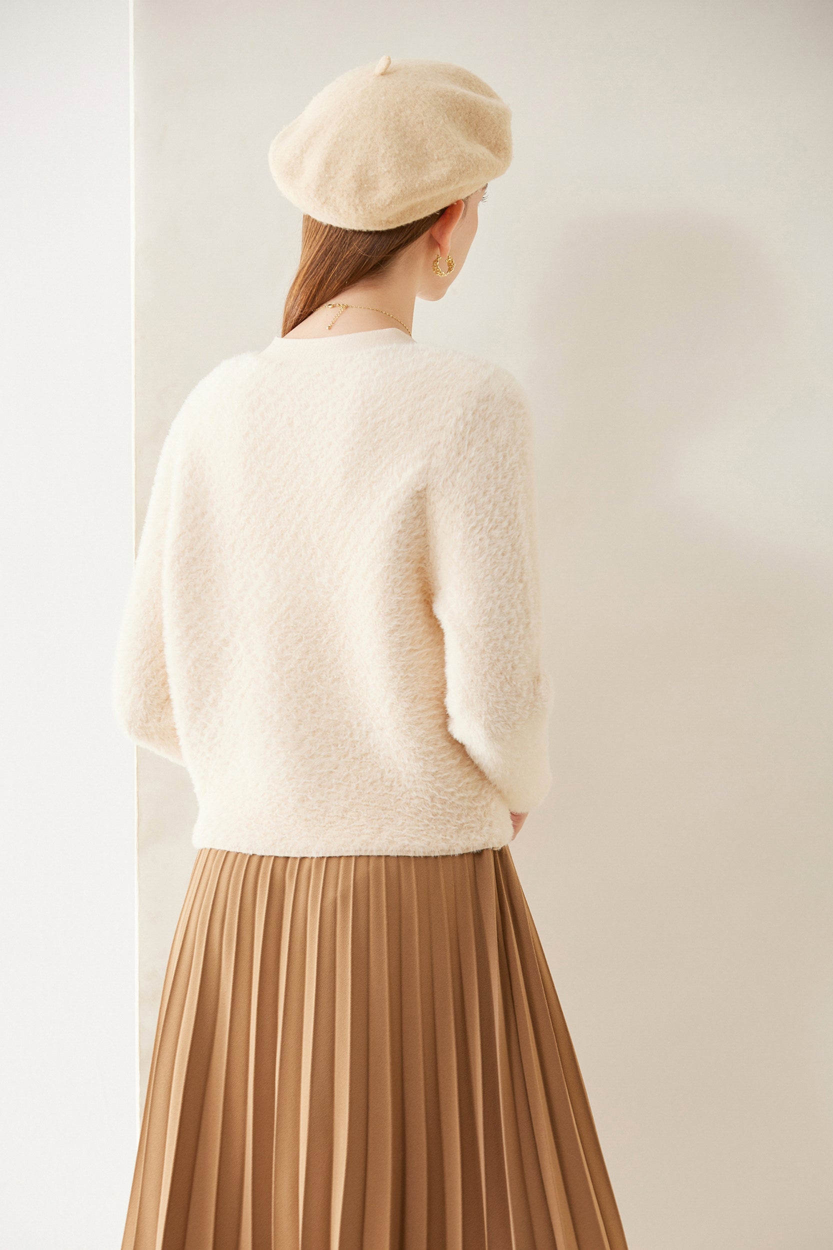 SKYEAlexandraV-neckFauxFurCardigan_8