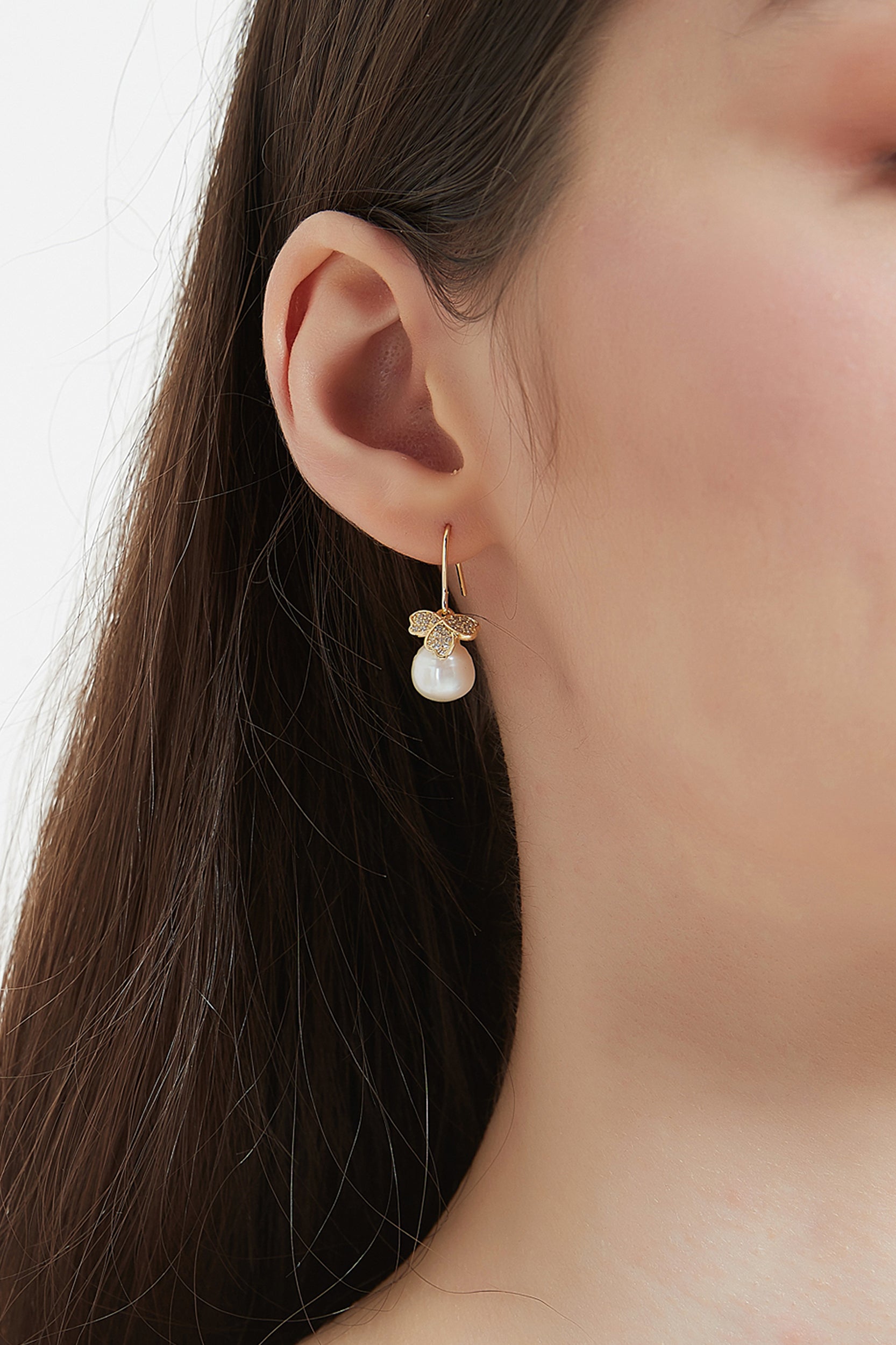 Catarina Gold Leaf Pearl Drop Earrings