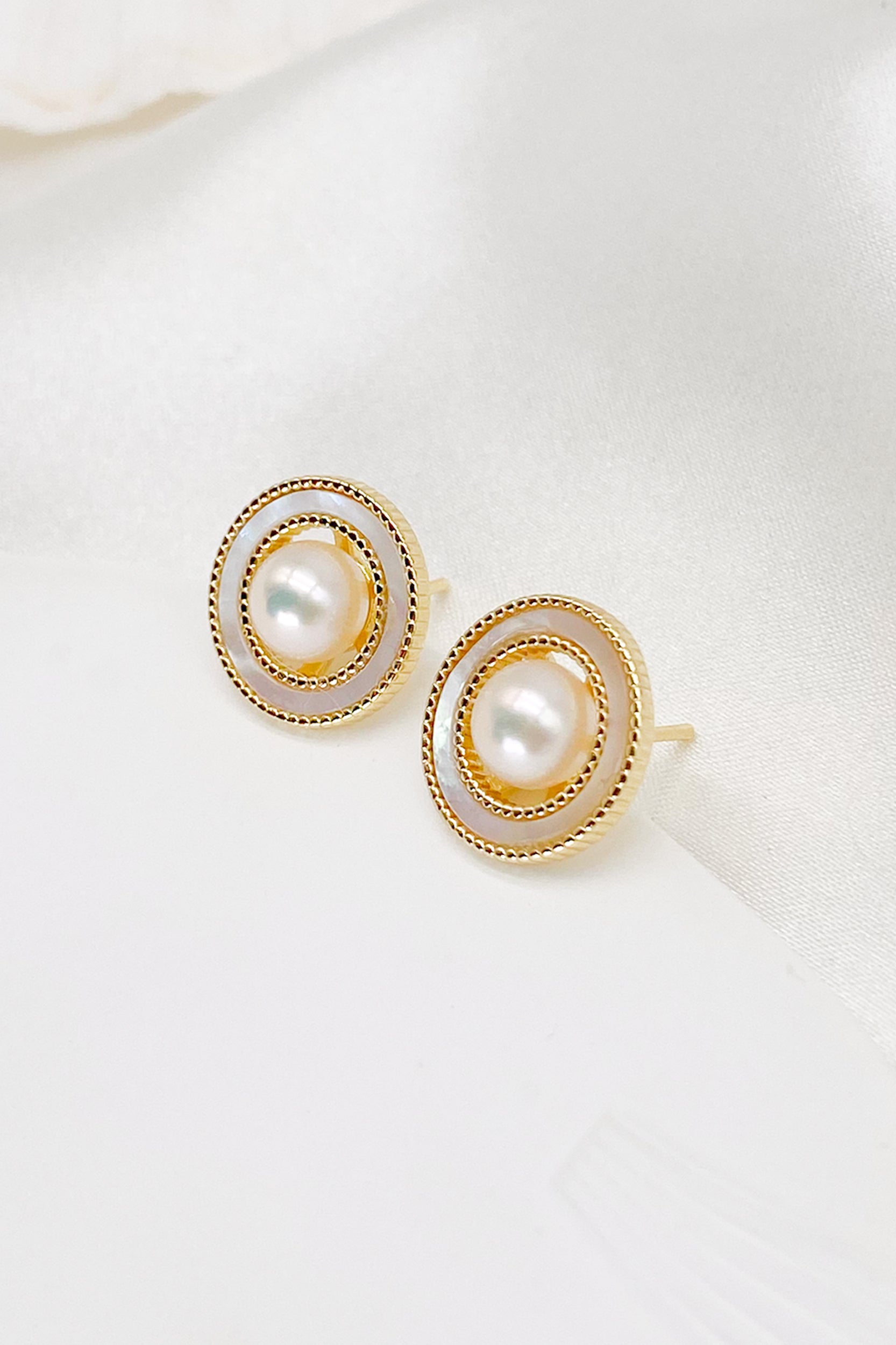 Cleo Mother of Pearl Stud Earrings