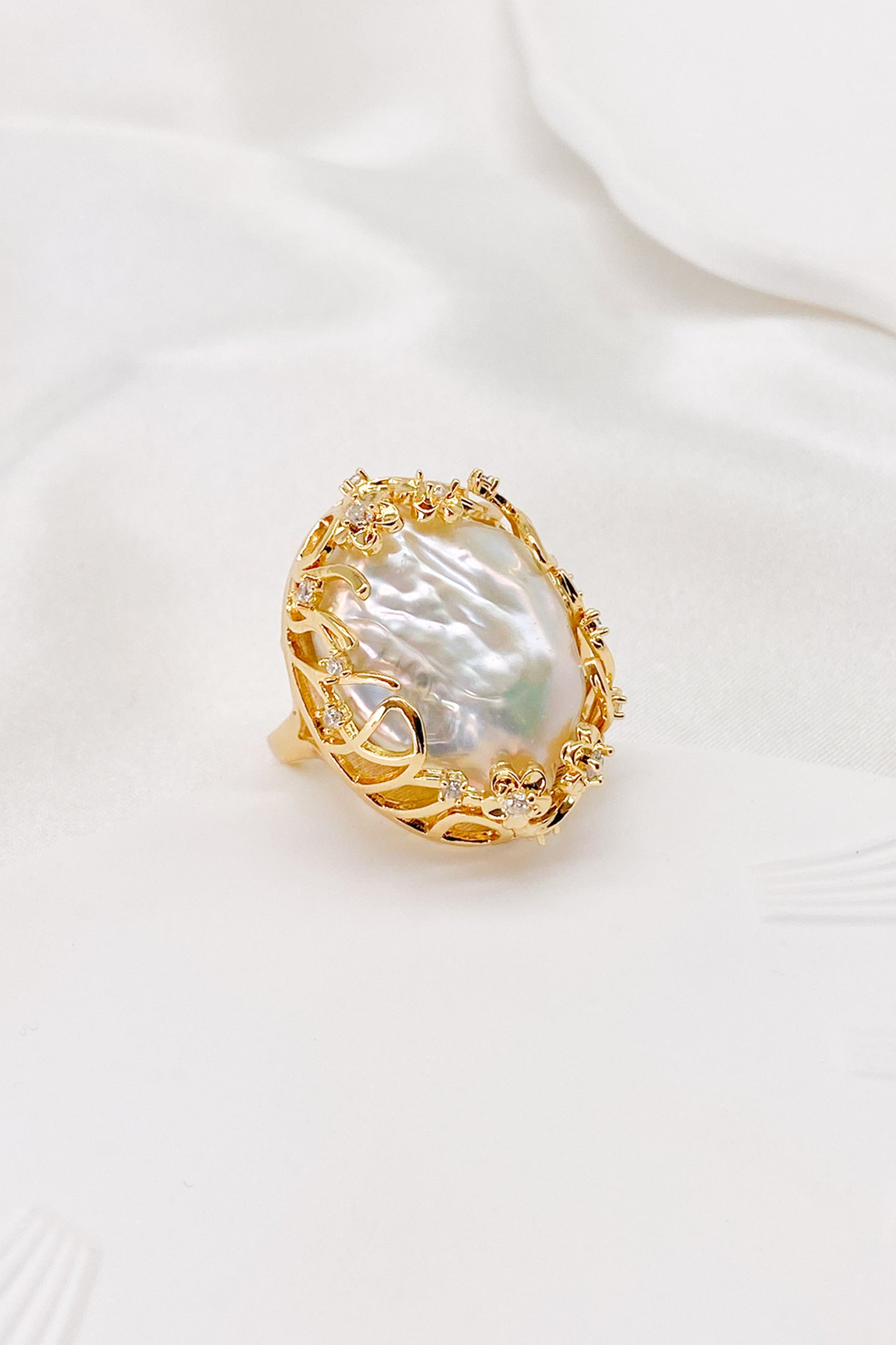 Coretta Gold Baroque Pearl Ring