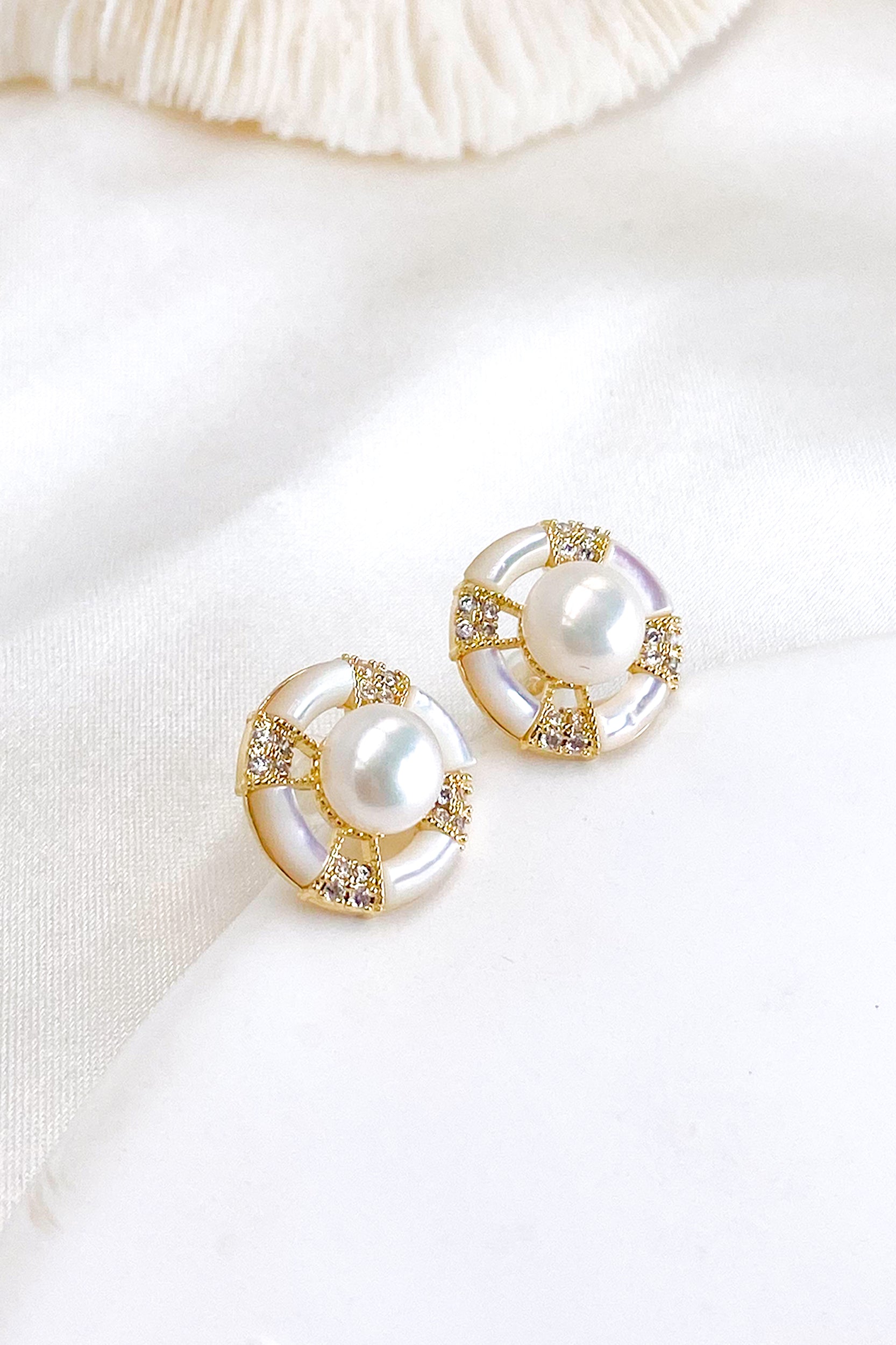 Elijah Freshwater Pearl Halo Stud Earrings