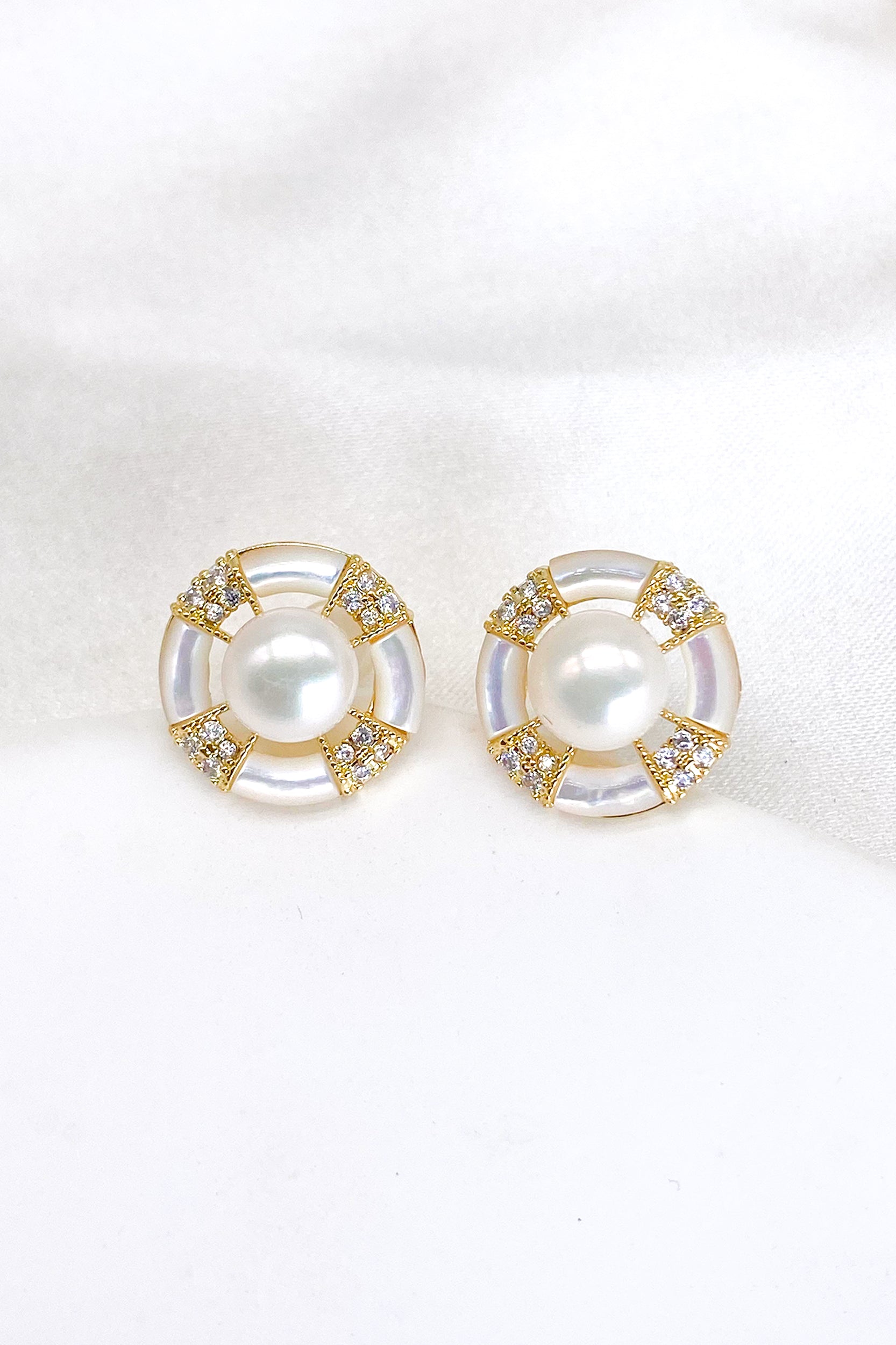 Elijah Freshwater Pearl Halo Stud Earrings
