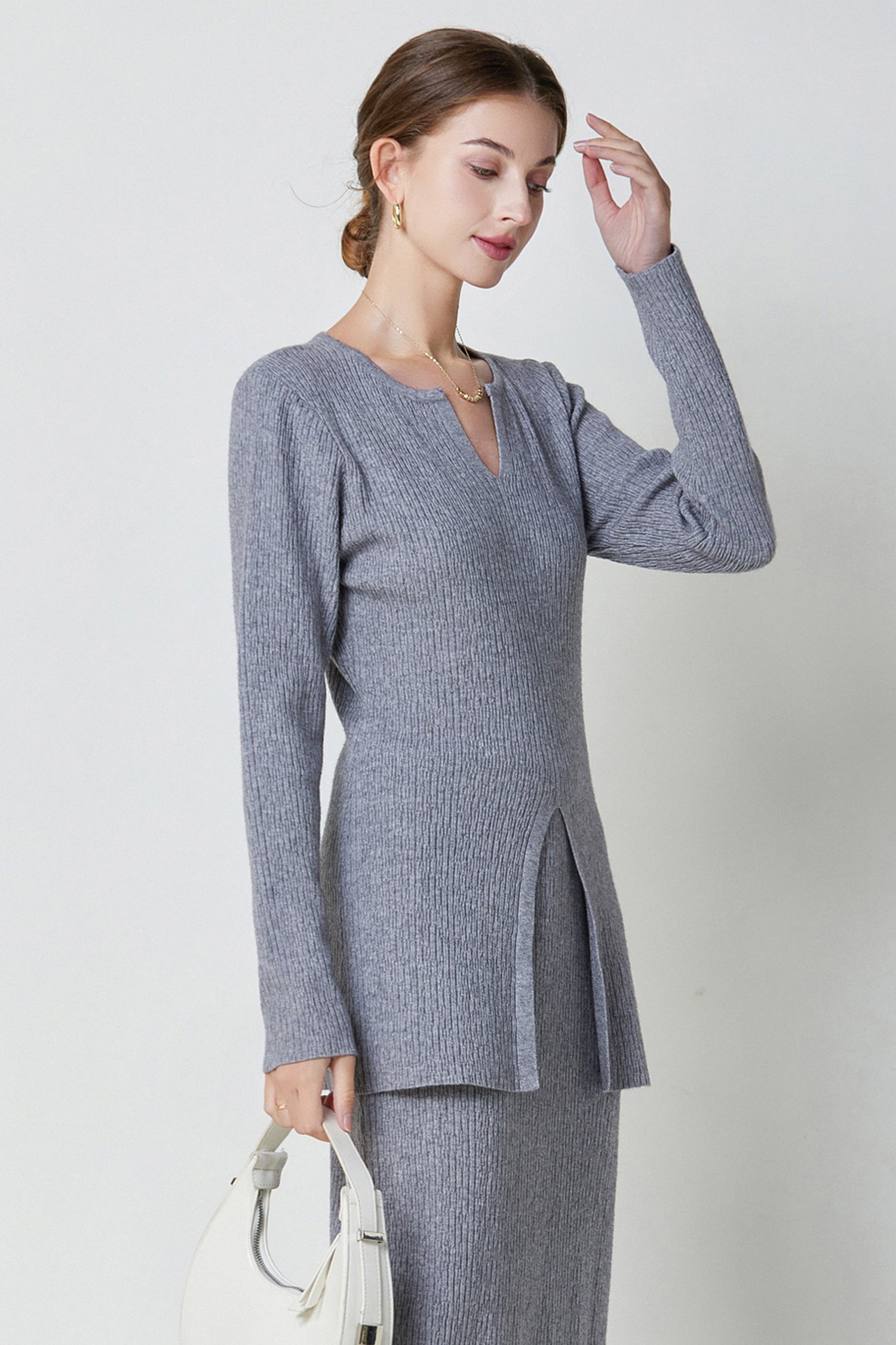 SKYEElsieV-neckSlitHemKnitTop_0016s_0008_Greycopy2