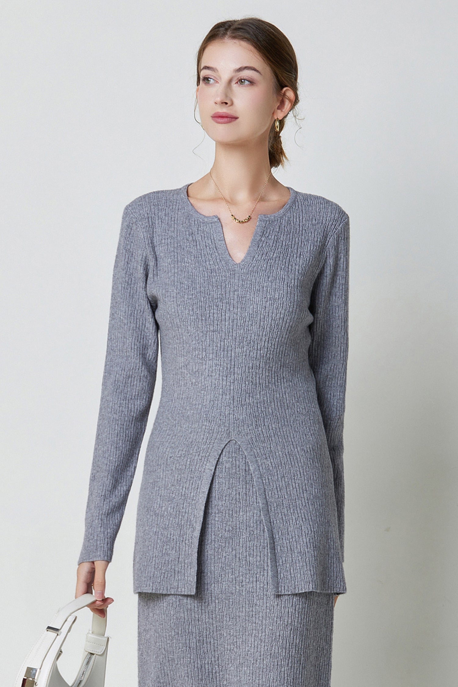 SKYEElsieV-neckSlitHemKnitTop_0016s_0014_Greycopy3