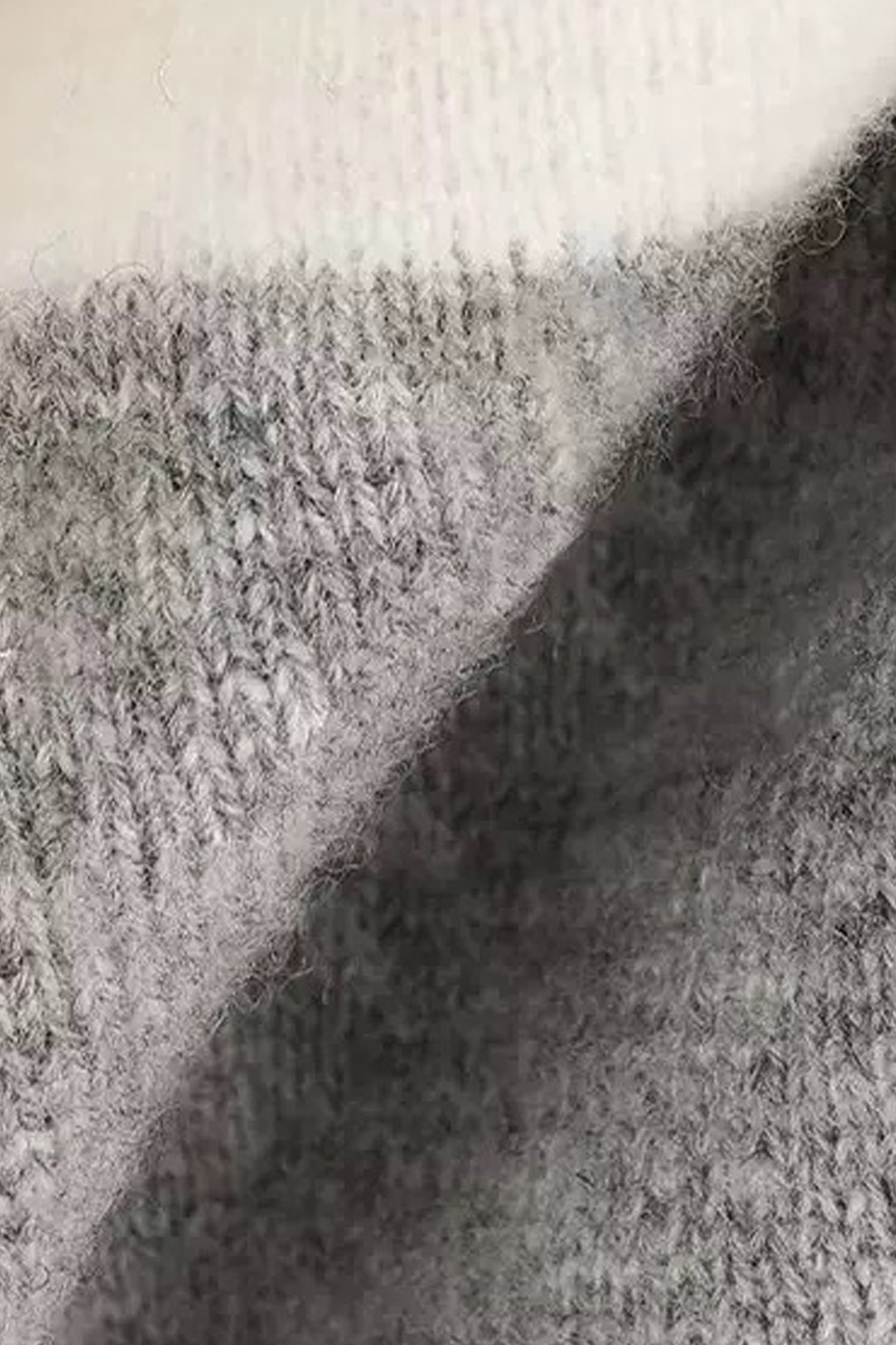SKYEEvadneStripedMerinoWoolPoloKnitSweater_0000s_0008_Background_71d6b4e9-c0ea-40a4-af5e-41ff85c7cb20