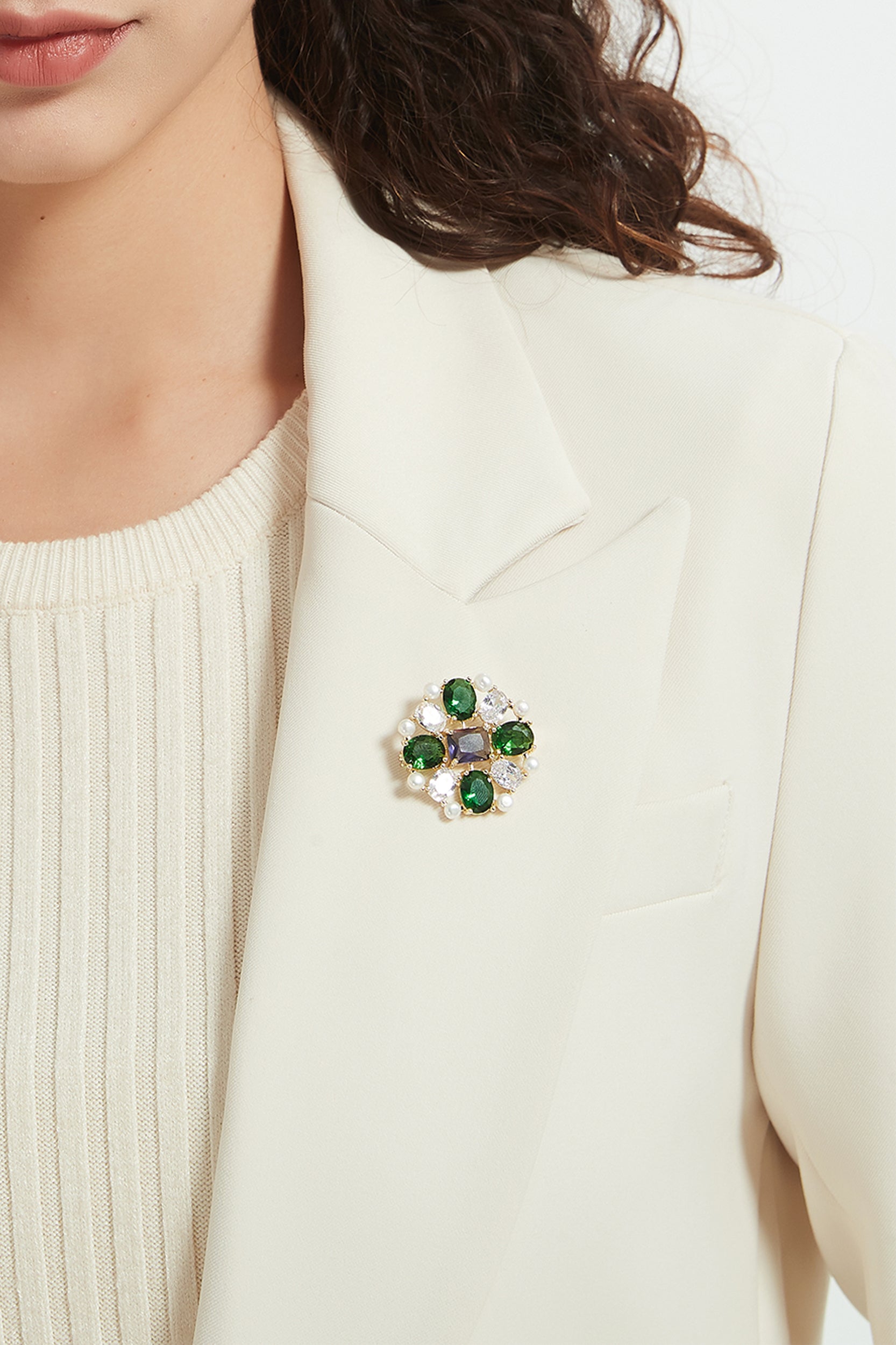 Giezyl Multi-Color Gemstones Pearl Brooch