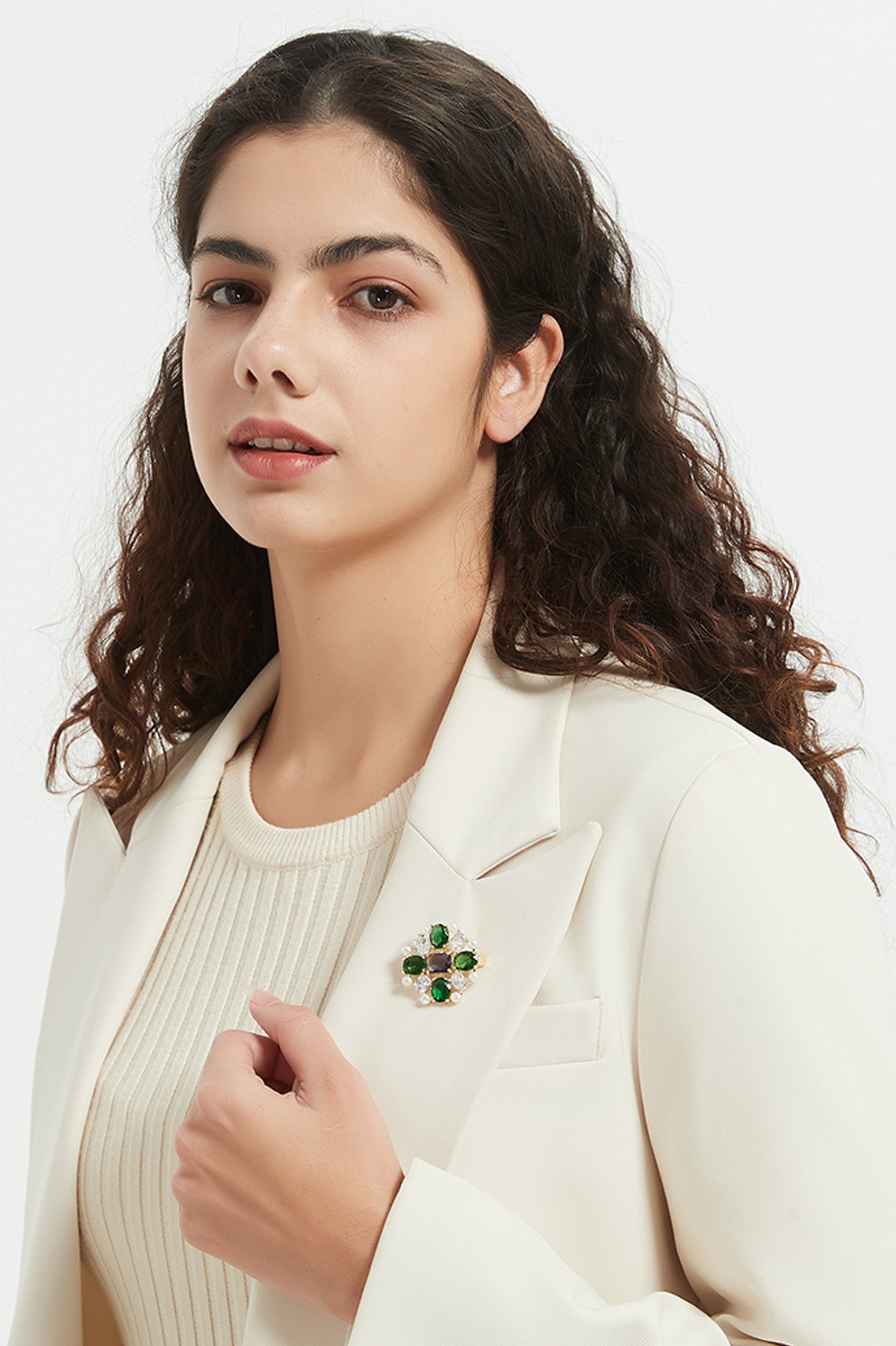 Giezyl Multi-Color Gemstones Pearl Brooch