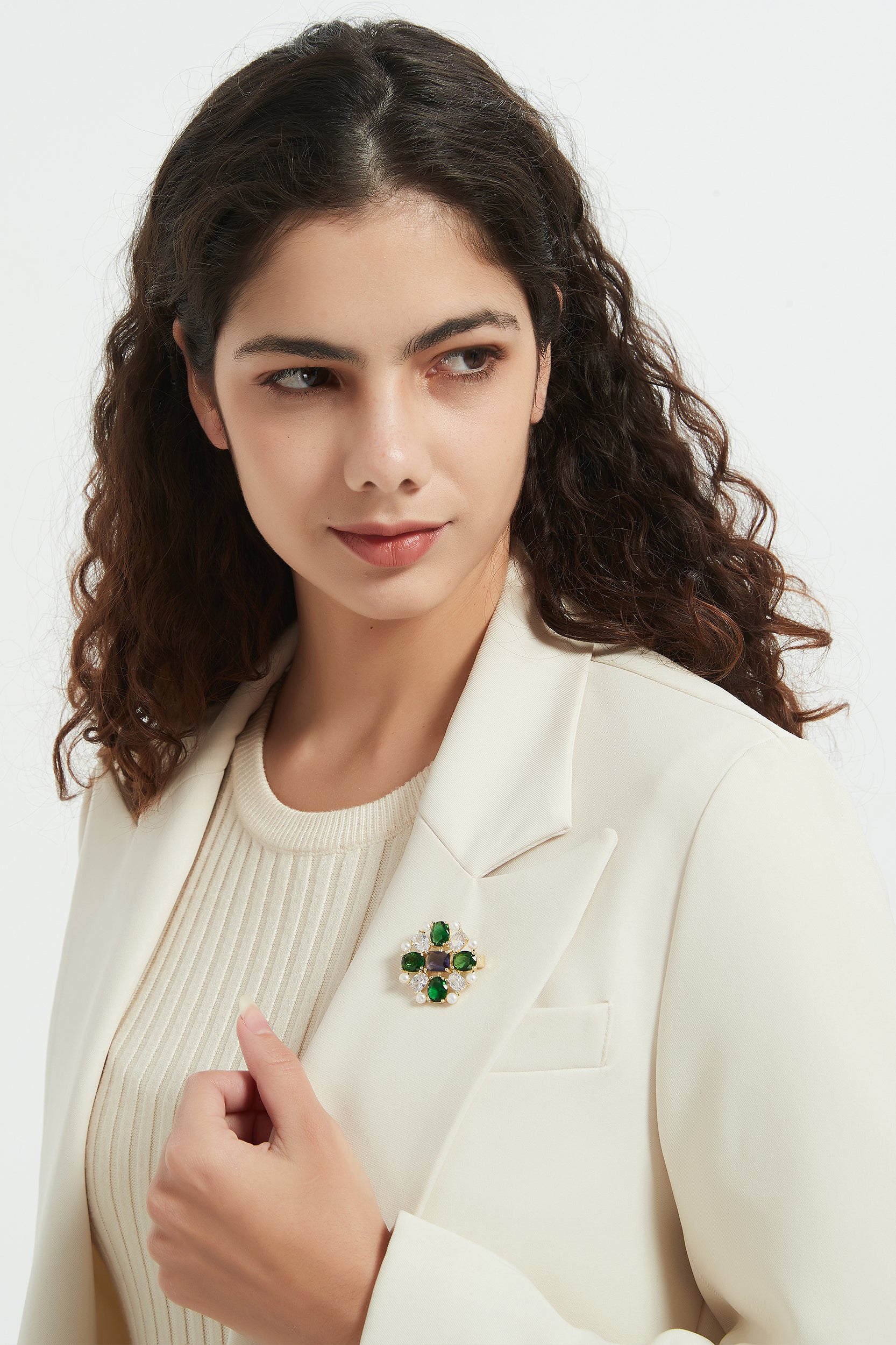 Giezyl Multi-Color Gemstones Pearl Brooch