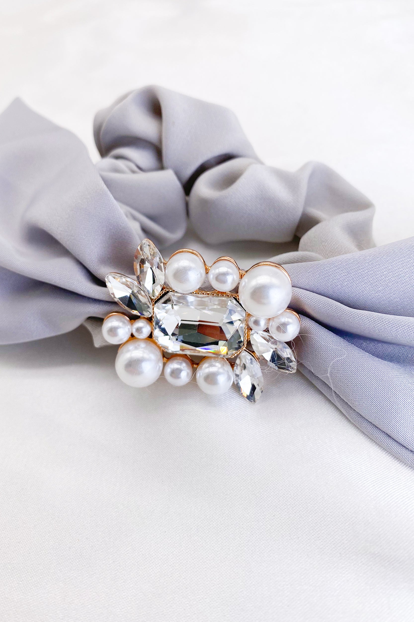 SKYEHelenaPearlCrystalBowHairTie_6_df27f0df-2ed7-4616-a6b9-8544def8c4eb
