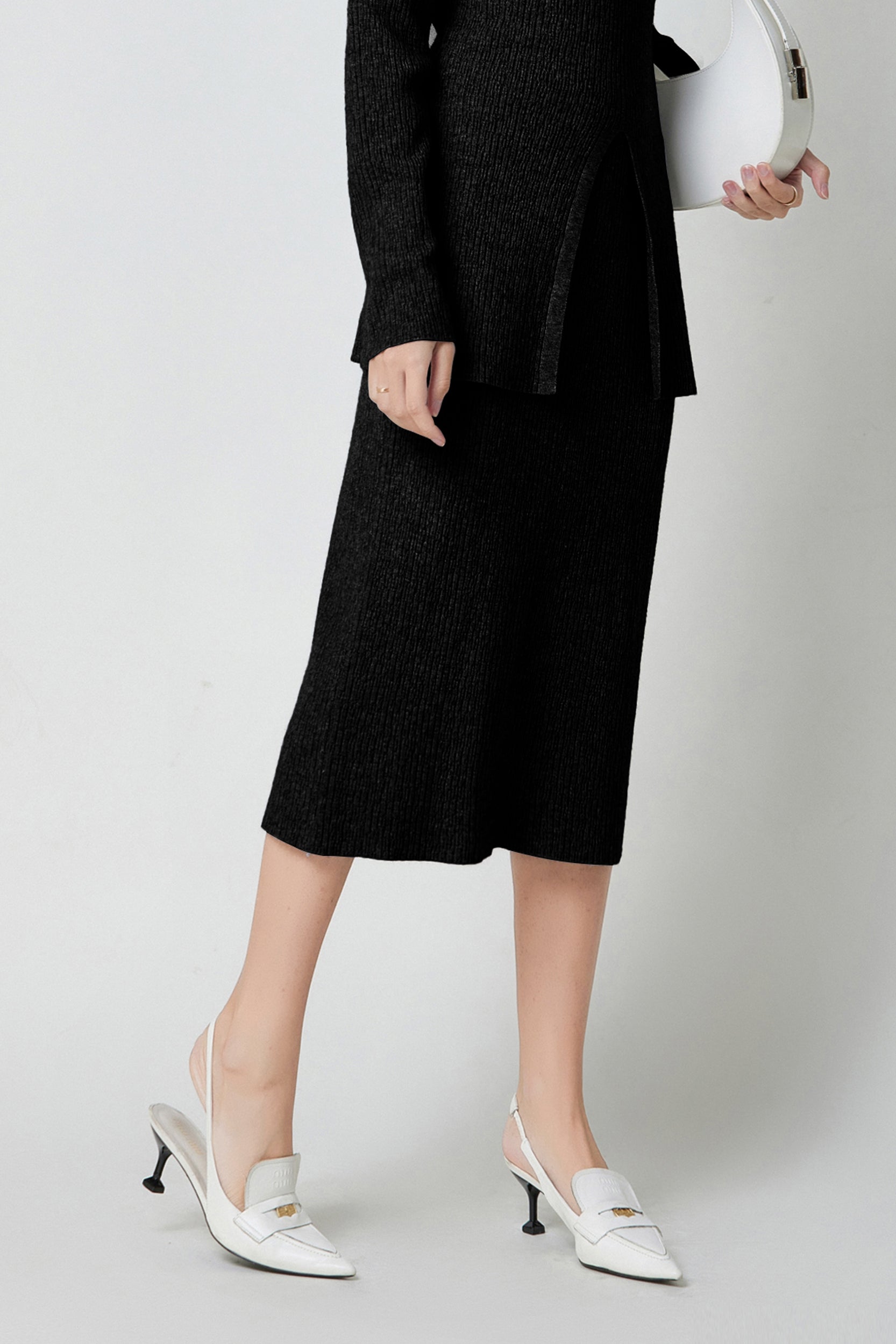 SKYEMarcellaBackSlitStretchKnitMidiSkirt_0016s_0034_Black