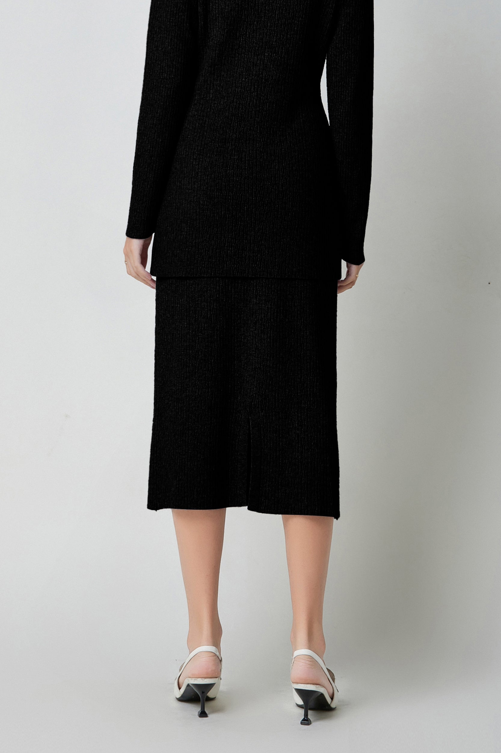 SKYEMarcellaBackSlitStretchKnitMidiSkirt_0016s_0038_Black
