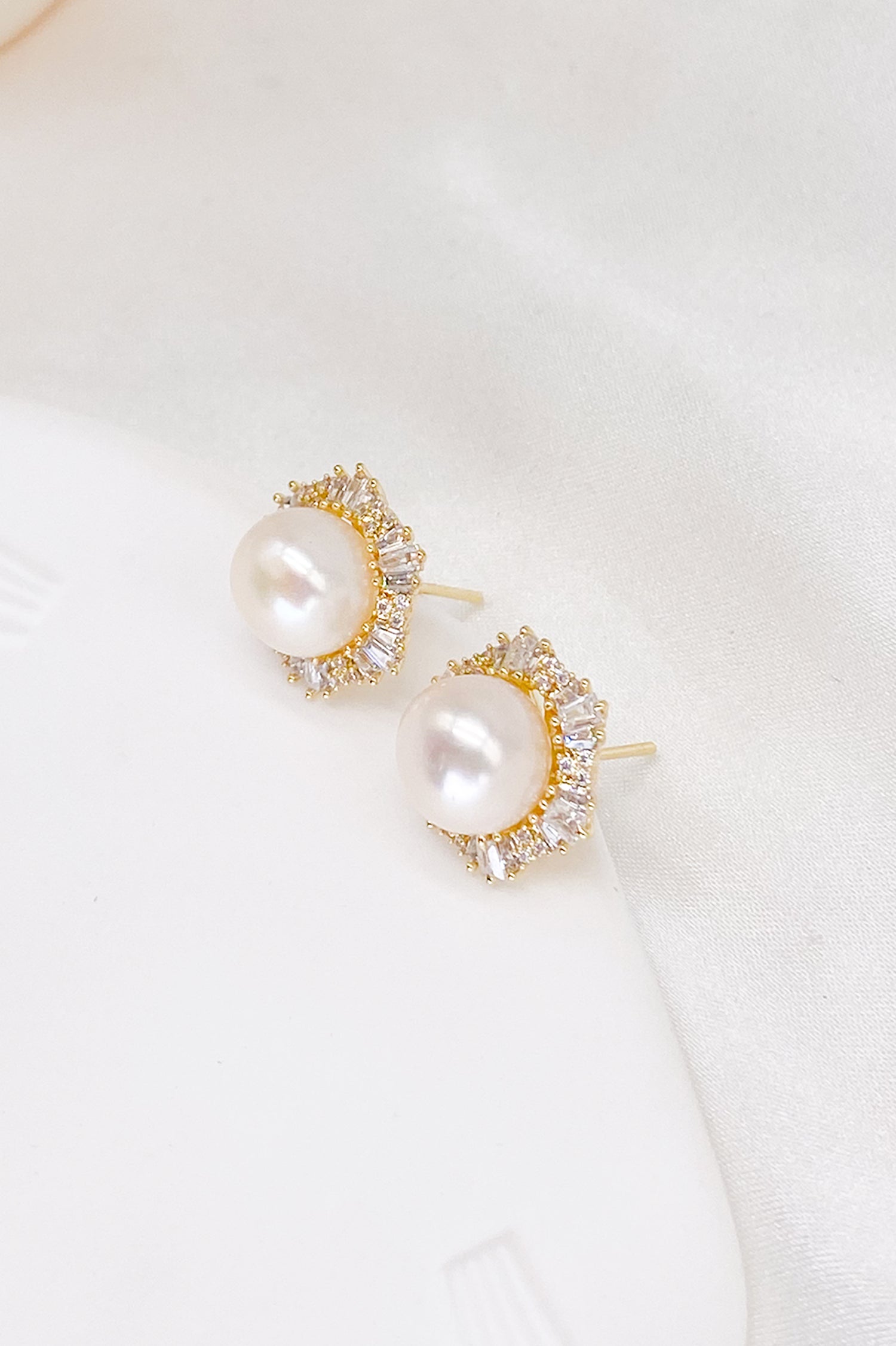 Margot Cubic Zirconia Baguette Pearl Hexagon Stud Earrings