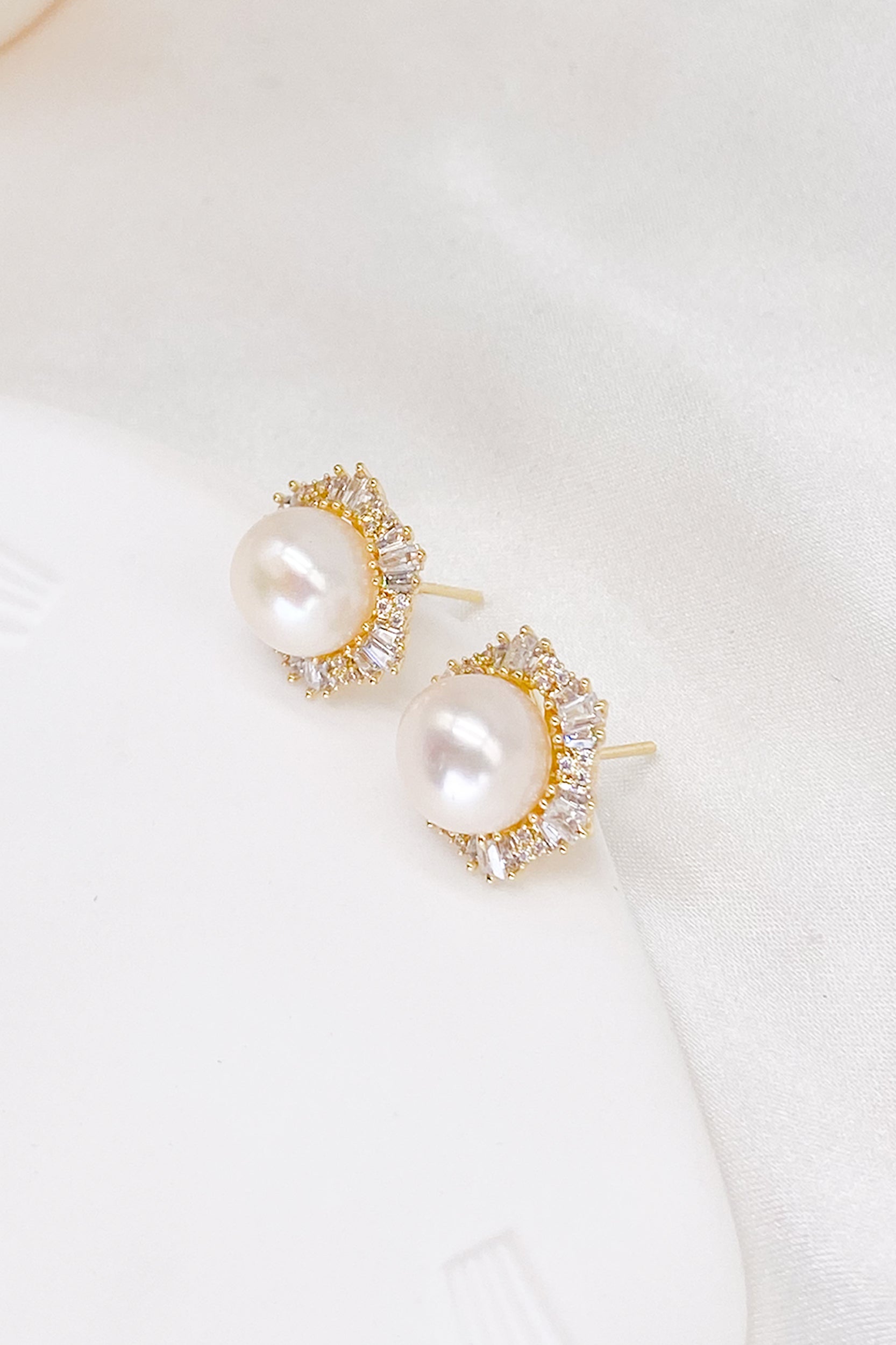 Margot Cubic Zirconia Baguette Pearl Hexagon Stud Earrings
