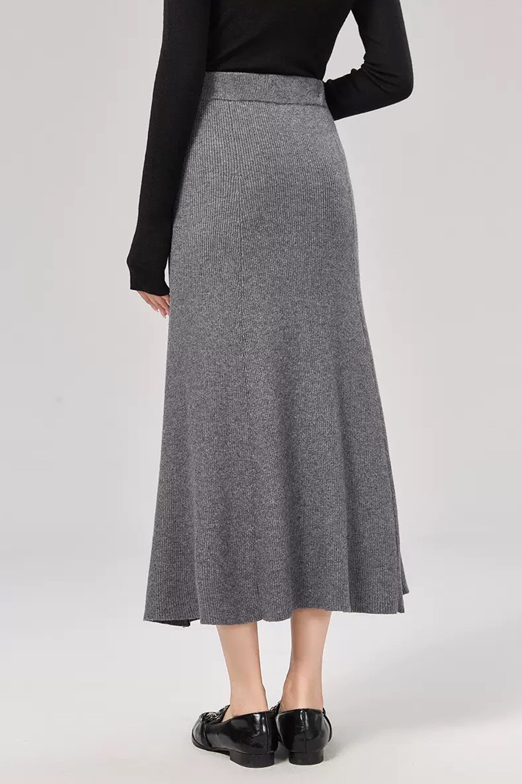 SKYEMarianneMerinoWoolRibbedKnitMidiSkirt_0000s_0002_Background