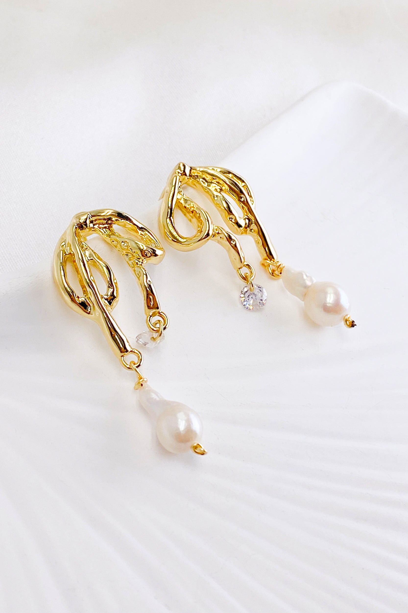 Naimh Freshwater Pearl Gold Bow Earrings