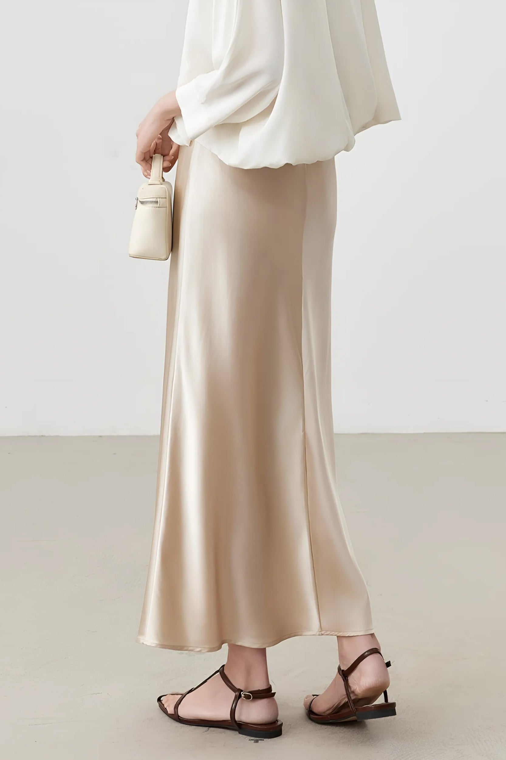 SKYEYaraSilkStretchWaistMidiSkirt_11