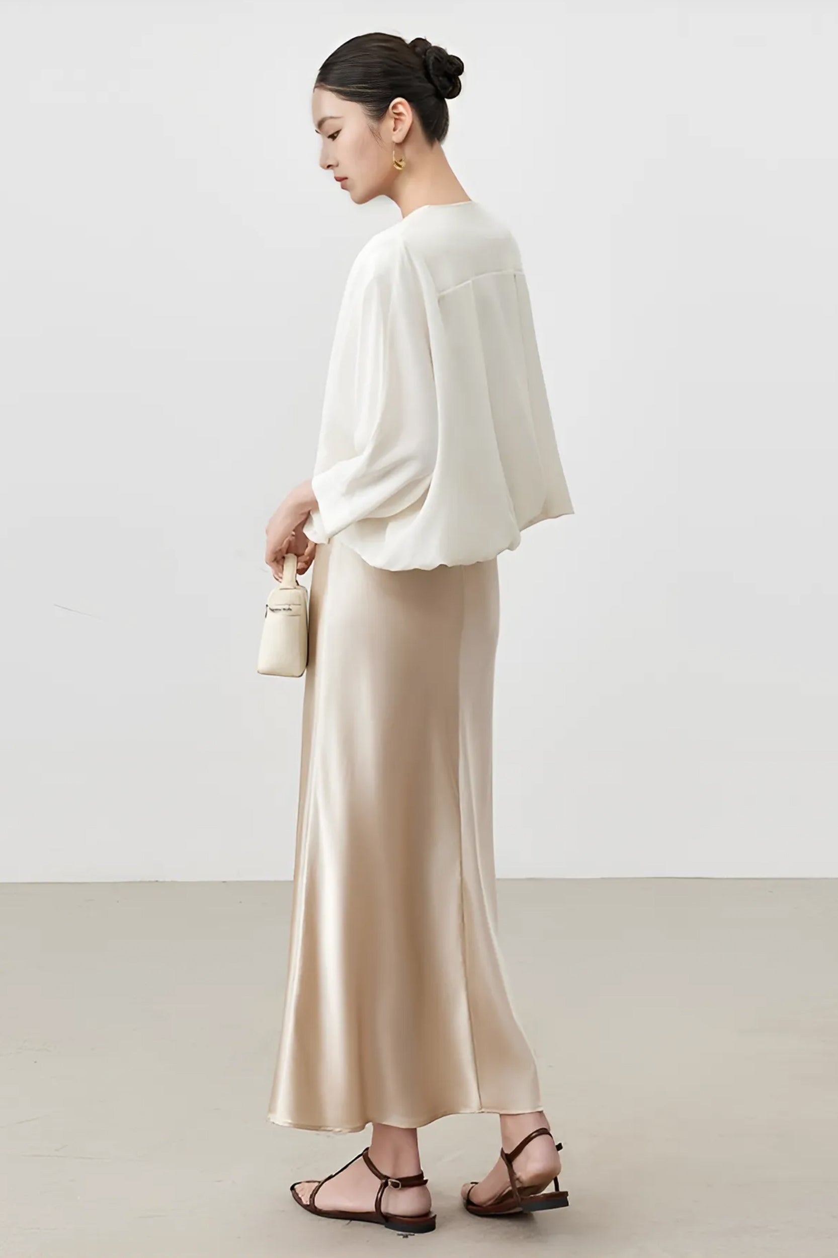 SKYEYaraSilkStretchWaistMidiSkirt_7