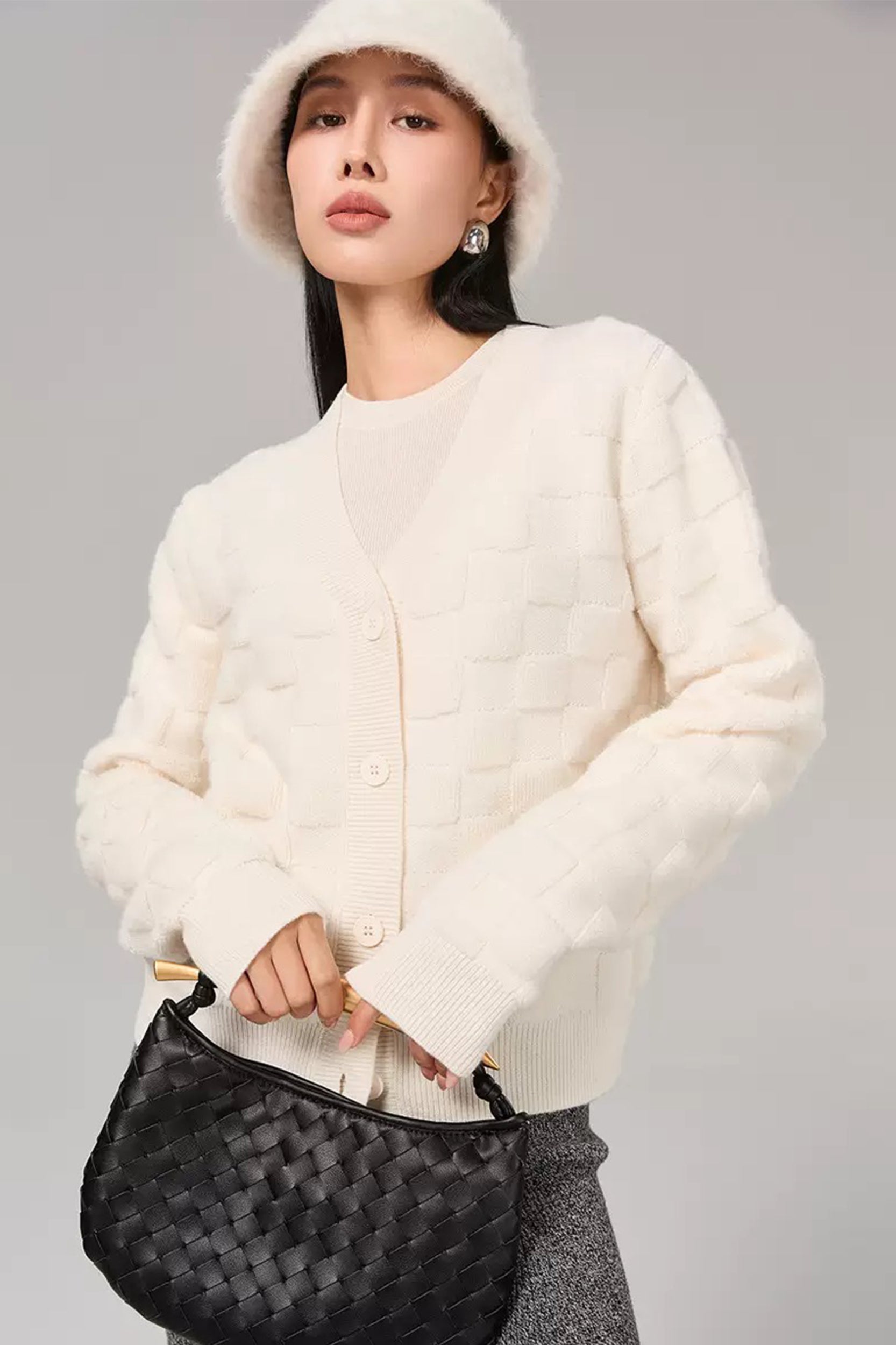 SKYEYasmineV-neckCheckeredTextureCardigan_0000s_0000_2023-10-09213239_6