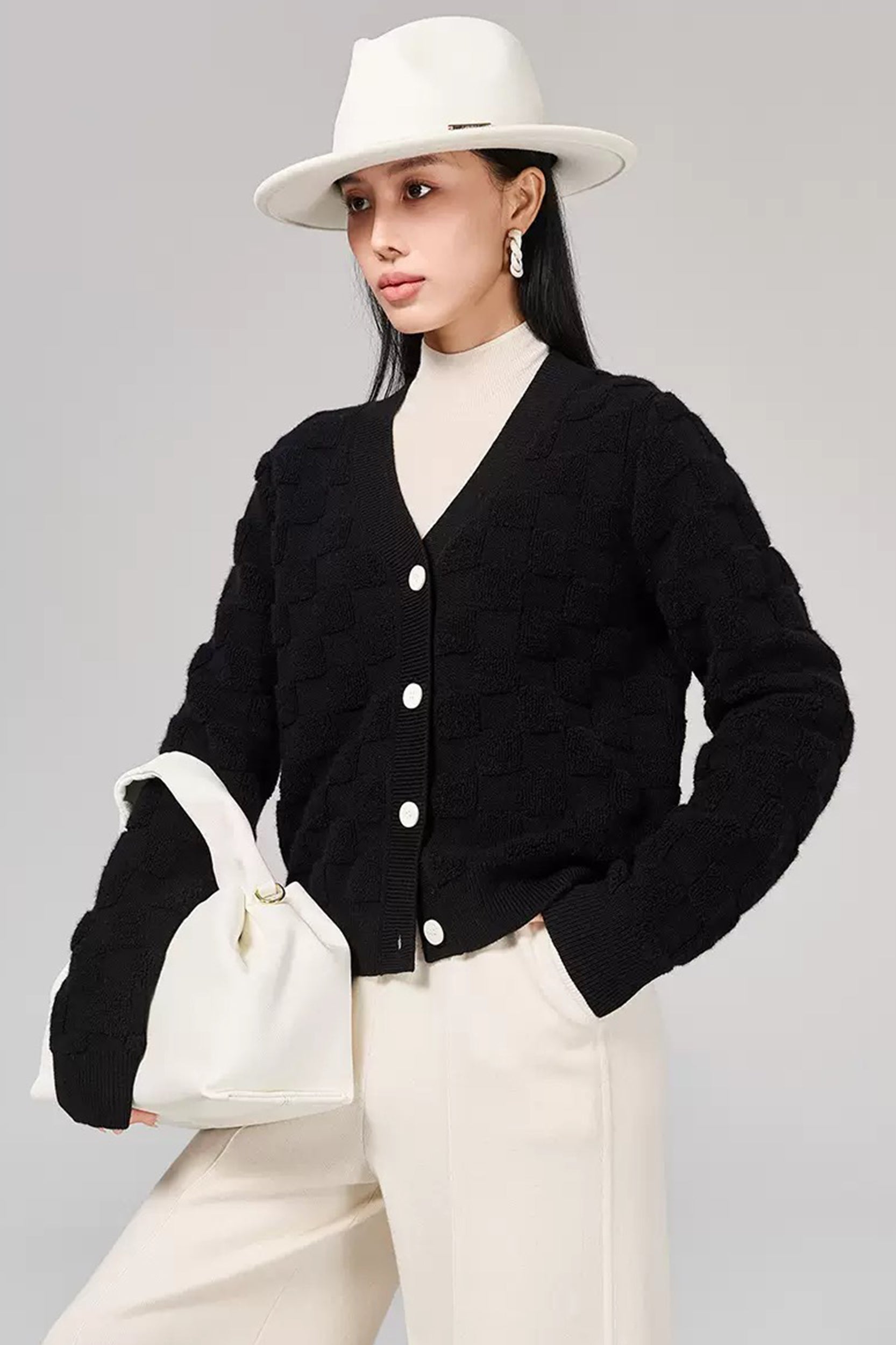 SKYEYasmineV-neckCheckeredTextureCardigan_0000s_0006_2023-10-09213239