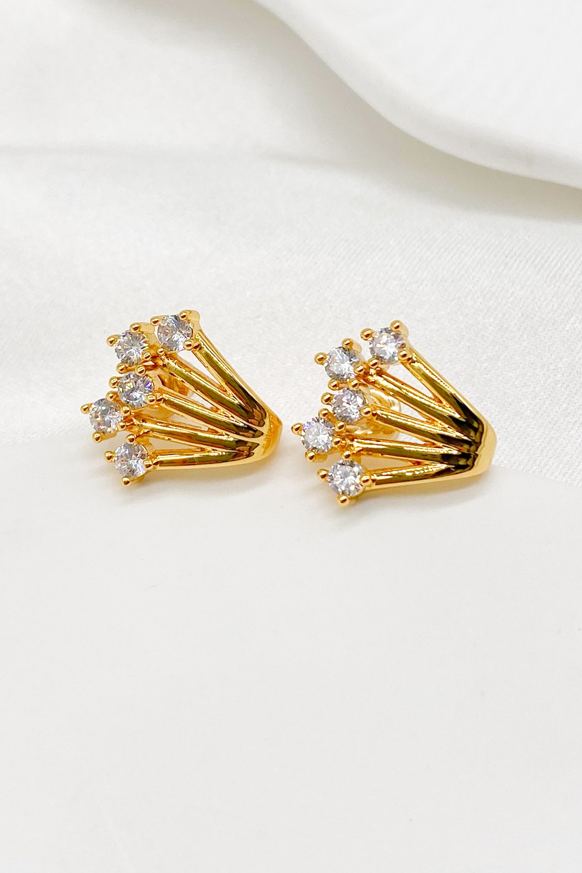 Alisa Gold Mini Cuff Earrings 0000s 0002 Background copy 141