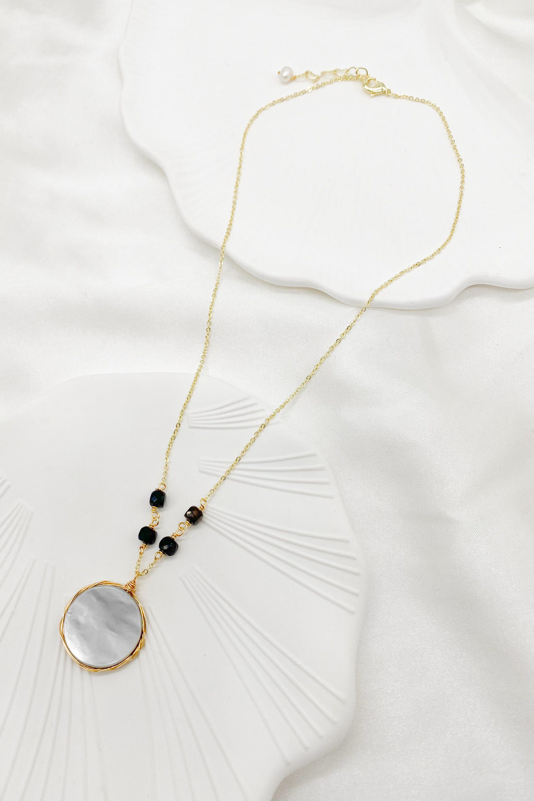 Nevaeh Grey Mother of Pearl Necklace 4