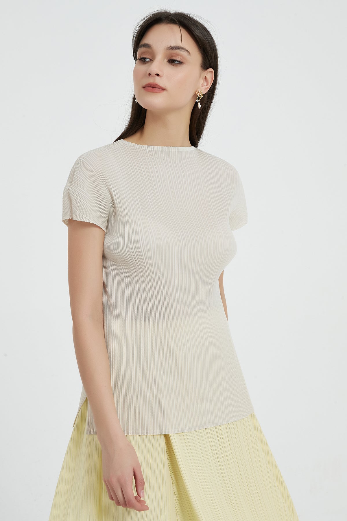 SKYE Allegra Short Sleeve Pleated Top white2