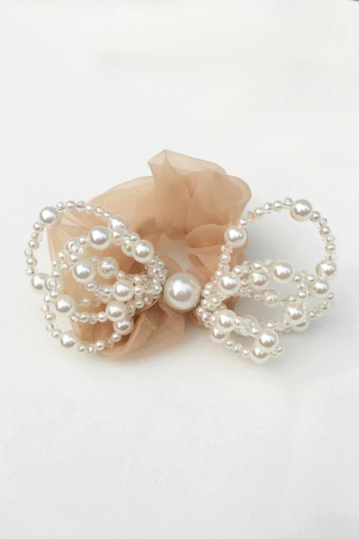 SKYE San Francisco SF California shop ethical sustainable modern chic designer women jewelry Chantal Pearl Bow Scruchie 4