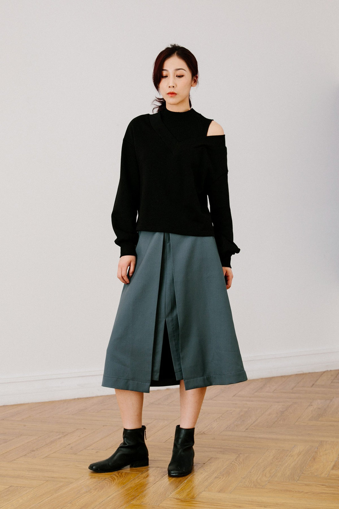 SKYE San Francisco SF California shop ethical sustainable modern chic minimalist luxury clothing women fashion Lulu Midi Skirt dark green 1