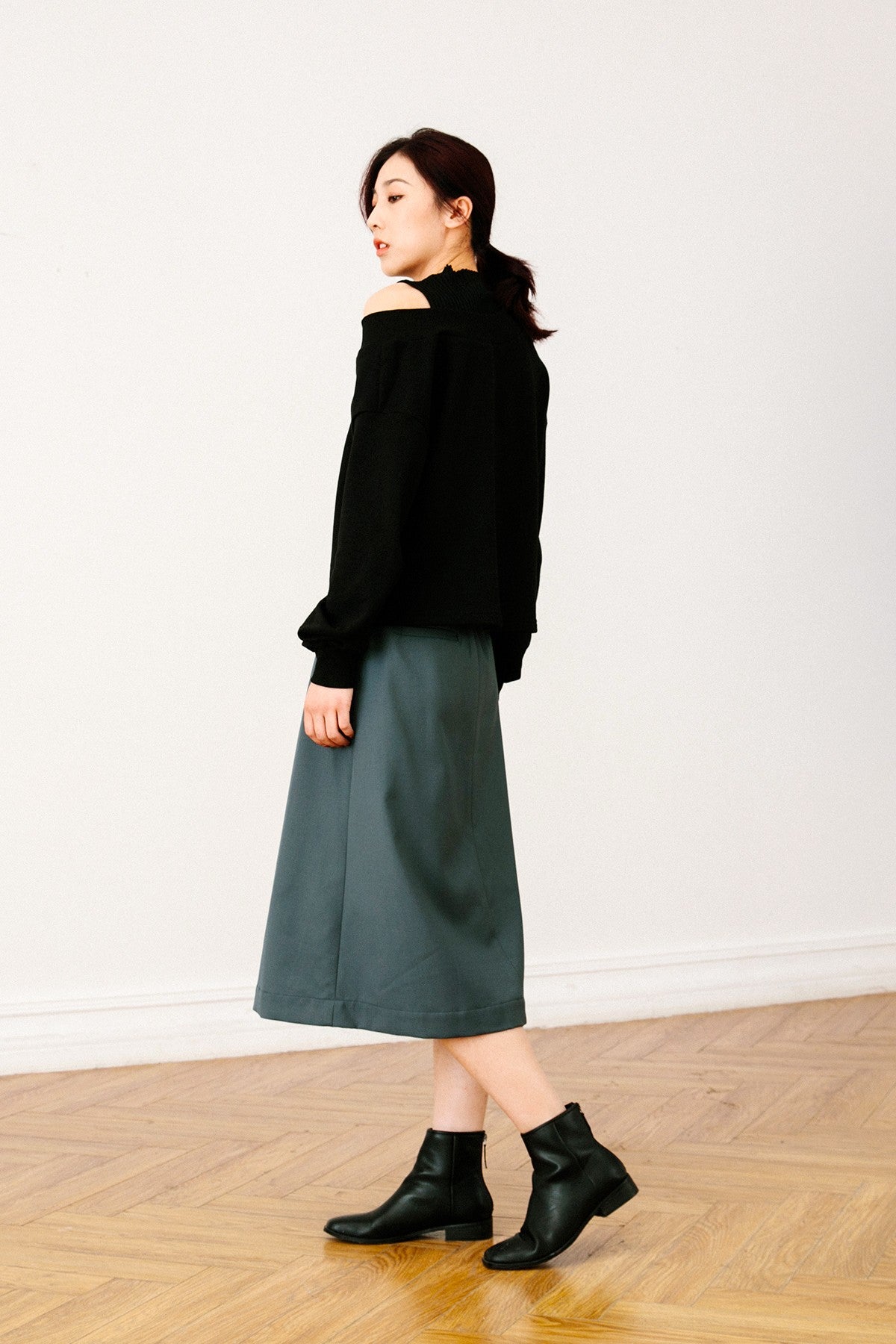 SKYE San Francisco SF California shop ethical sustainable modern chic minimalist luxury clothing women fashion Lulu Midi Skirt dark green 6