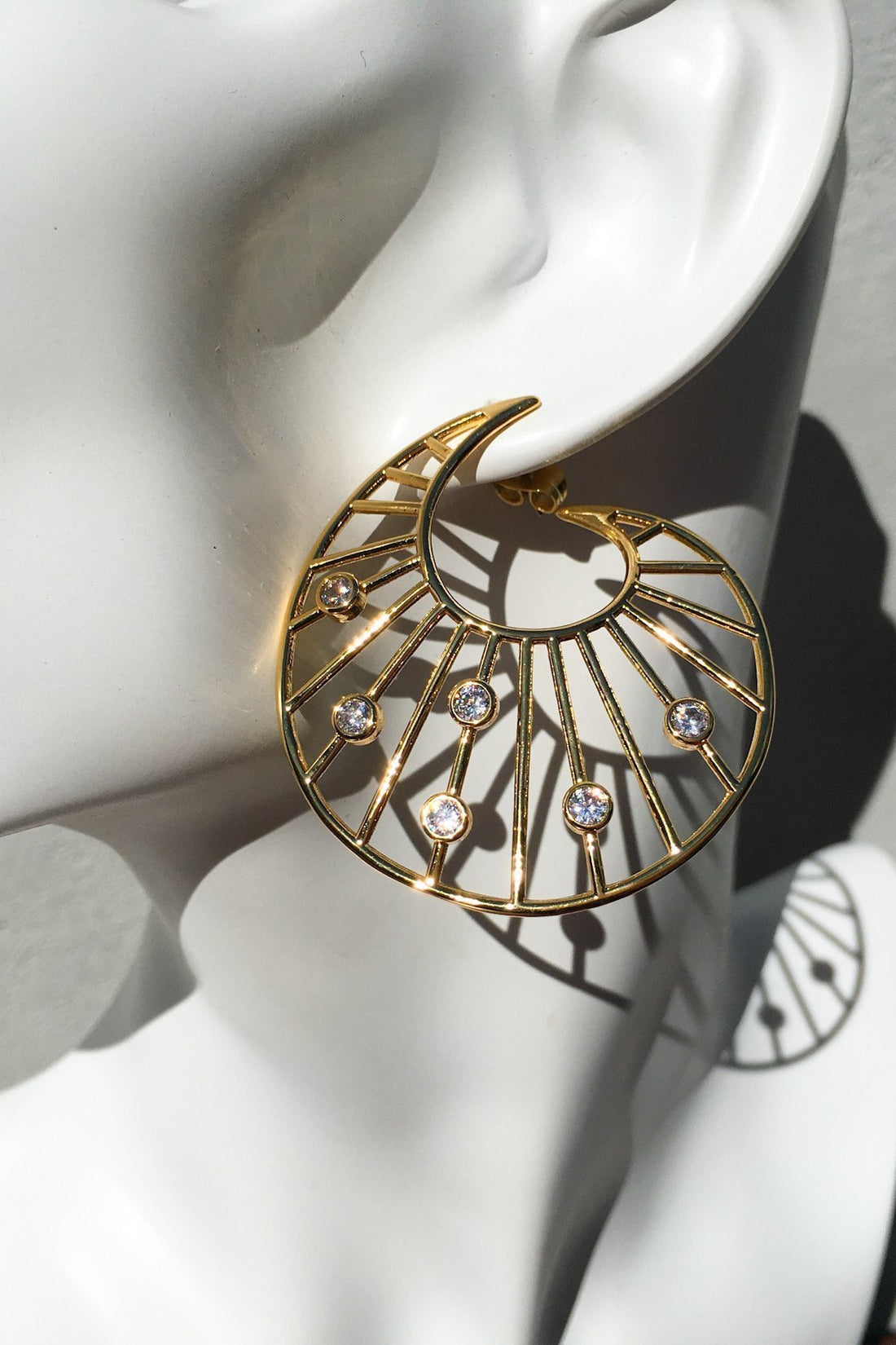 SKYE San Francisco SF California shop ethical sustainable modern minimalist luxury women French Parisian chic jewelry Spring 2020 Étoile 18K Gold Freshwater Crystal Earrings 3