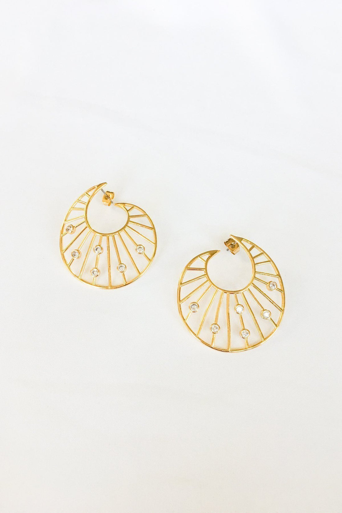 SKYE San Francisco SF California shop ethical sustainable modern minimalist luxury women French Parisian chic jewelry Spring 2020 Étoile 18K Gold Freshwater Crystal Earrings