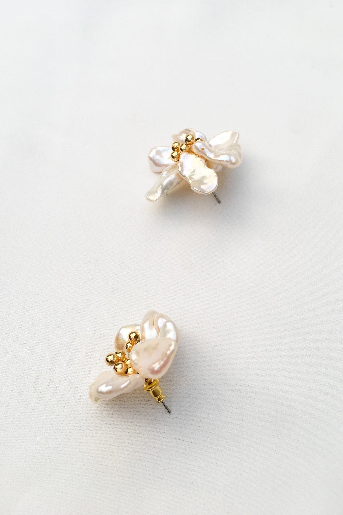 SKYE San Francisco SF California shop ethical sustainable modern minimalist quality women jewelry Fleur 18K Gold Freshwater Pearl Earrings 2
