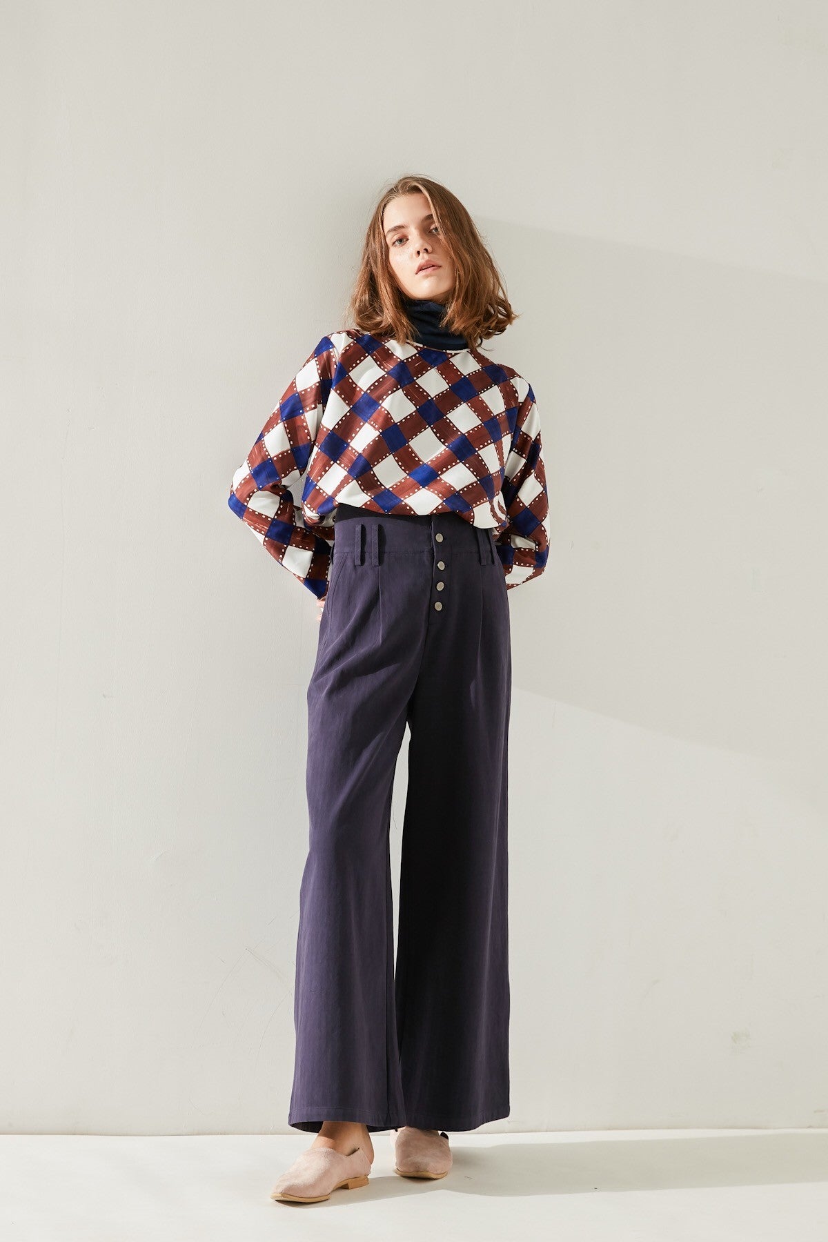 SKYE San Francisco SF shop ethical sustainable modern minimalist elegant quality women clothing fashion brand Nathalie Wide Leg Pants Navy 3