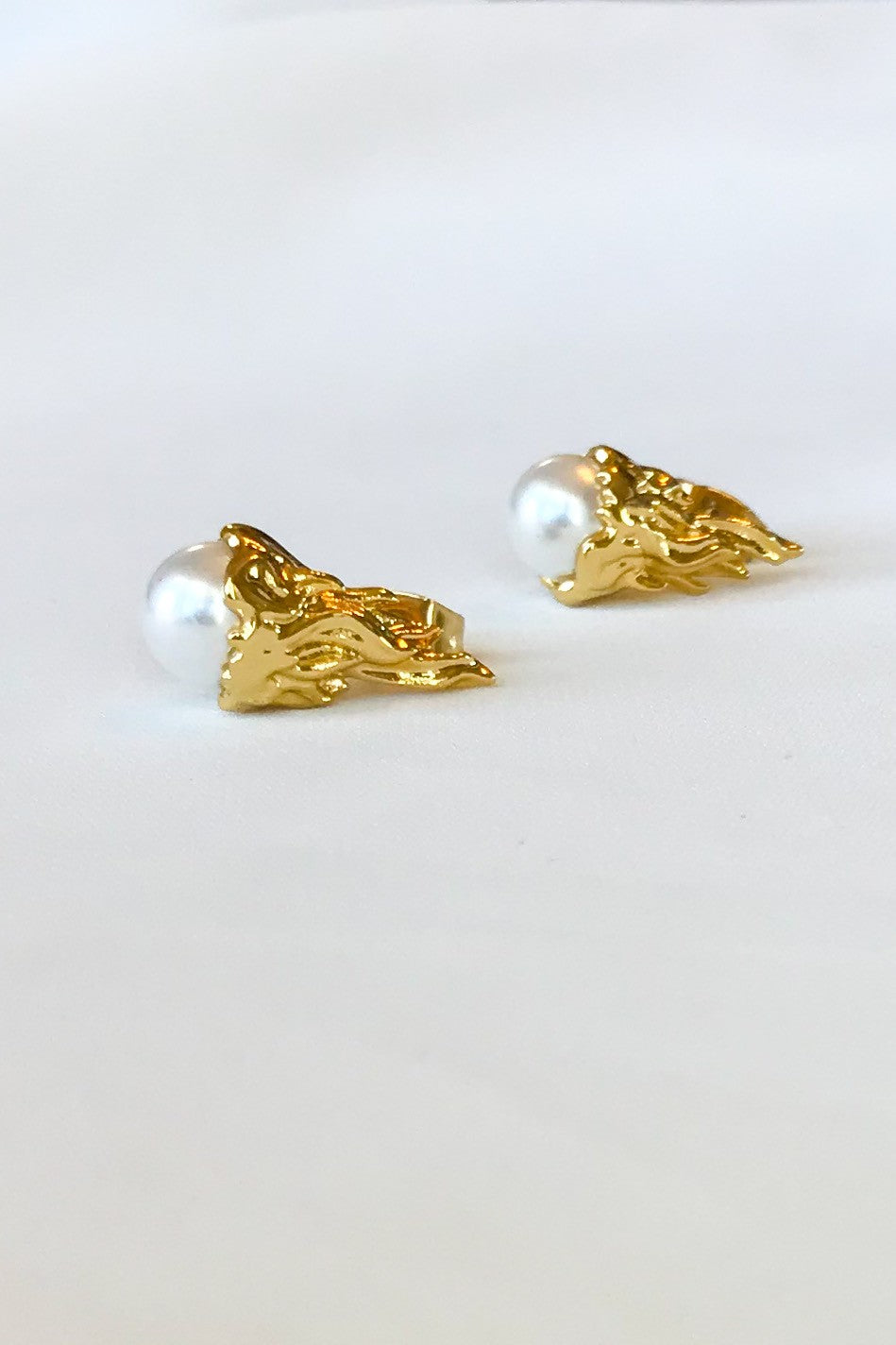 SKYE San Francisco SF shop ethical sustainable modern minimalist luxury women jewelry Spring 2020 Megève 18K Gold Pearl Stud Earrings 4