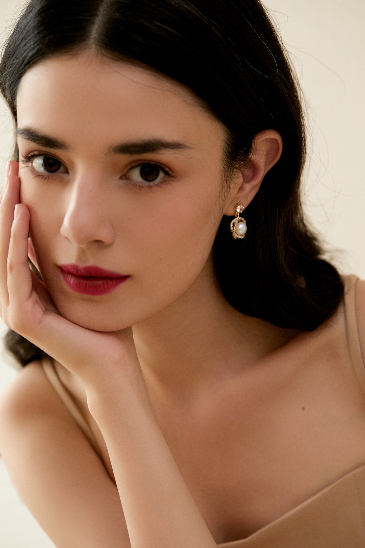 SKYE San Francisco Shop Chic Modern Elegant Classy Women Jewelry French Parisian Minimalist Alexandrine 18K Gold Crystal Pearl Earrings 3