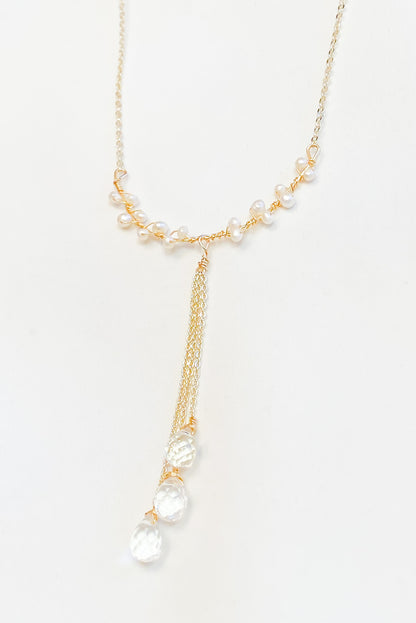 SKYE San Francisco Shop Chic Modern Elegant Classy Women Jewelry French Parisian Minimalist Anelise Gold Freshwater Pearl Necklace 3