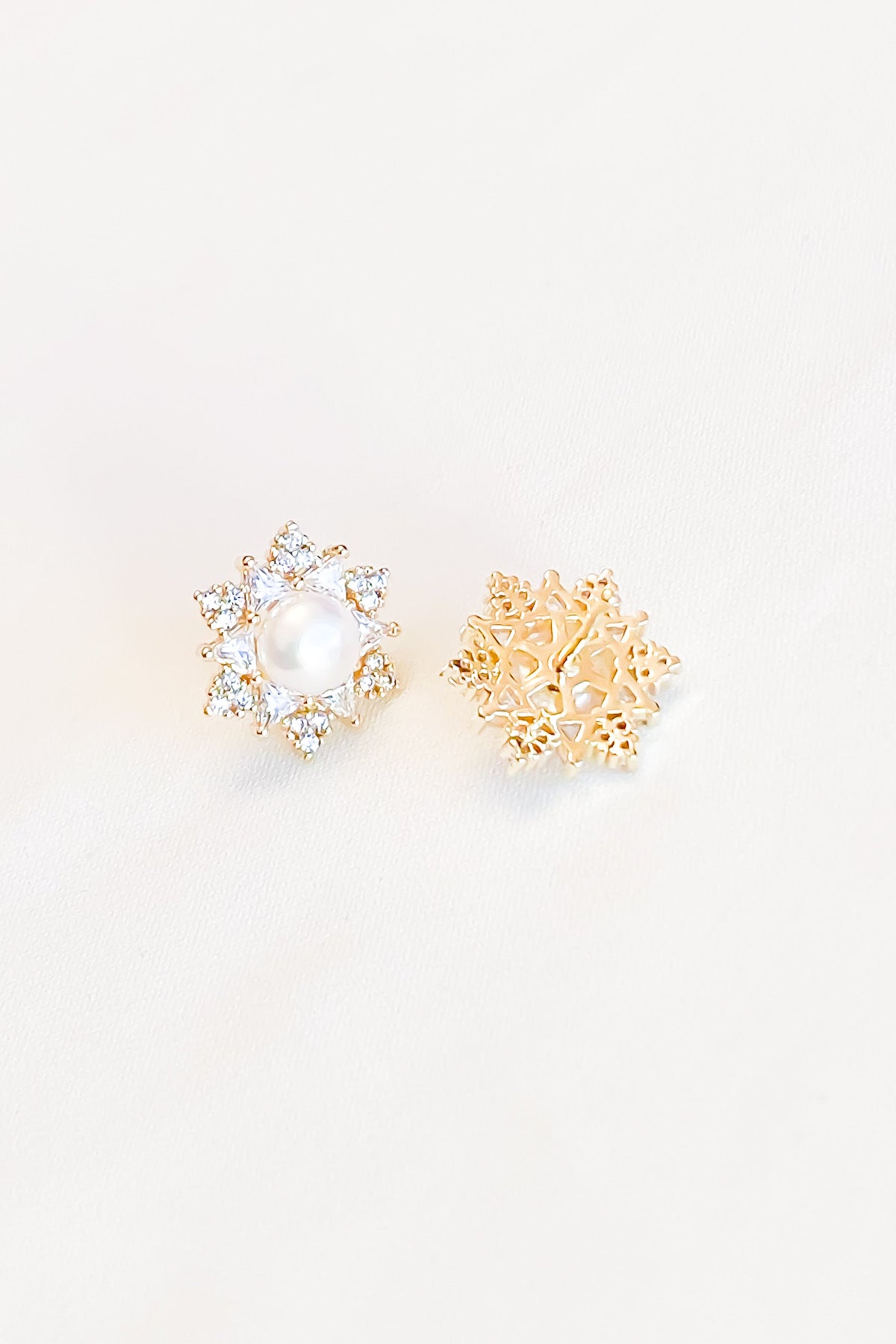 SKYE San Francisco Shop Chic Modern Elegant Classy Women Jewelry French Parisian Minimalist Elisa 18K Gold Crystal Pearl Earrings 6