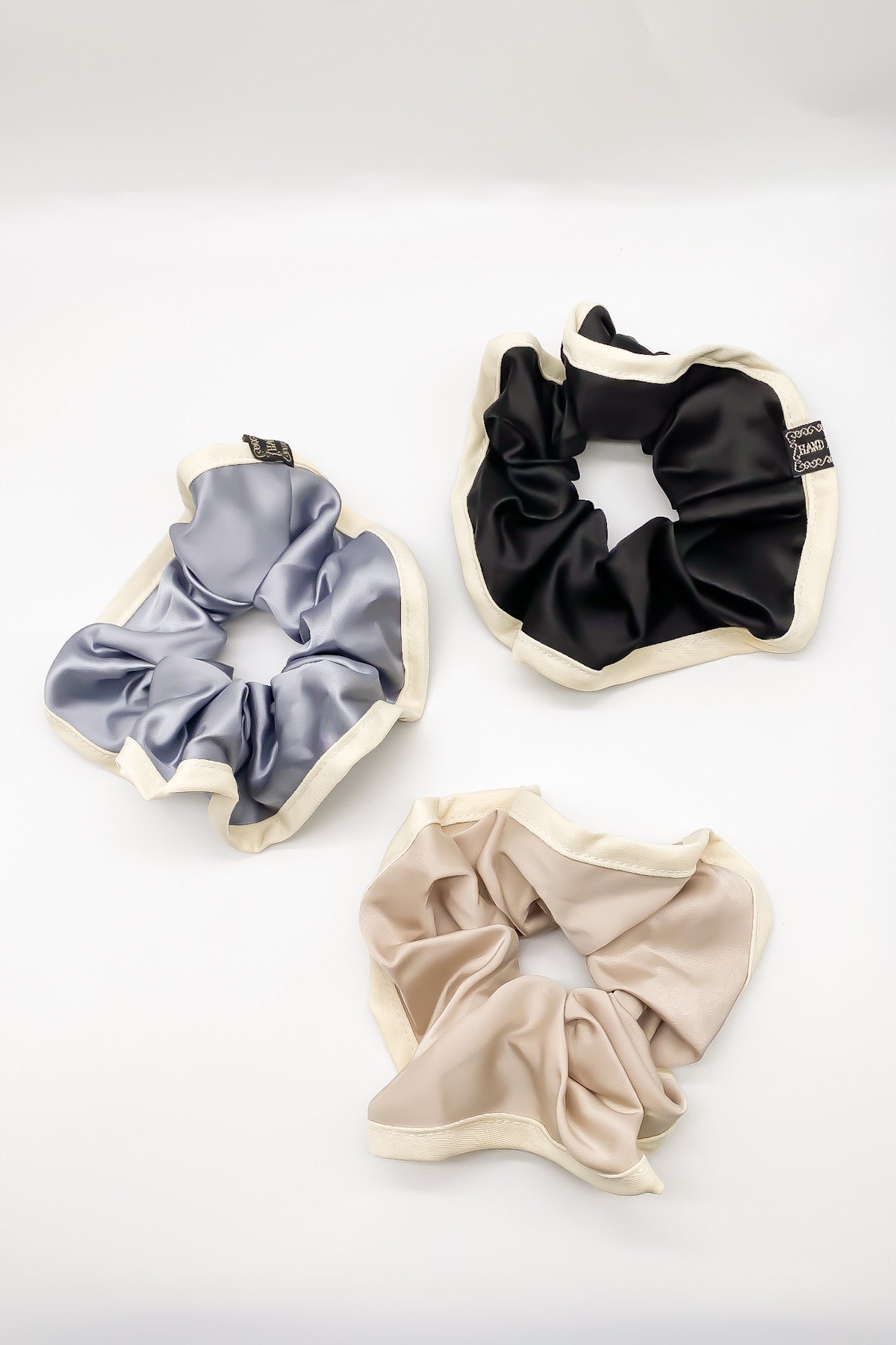 SKYE San Francisco Shop Chic Modern Elegant Classy Women Jewelry French Parisian Minimalist Lola Hair Scrunchie 3