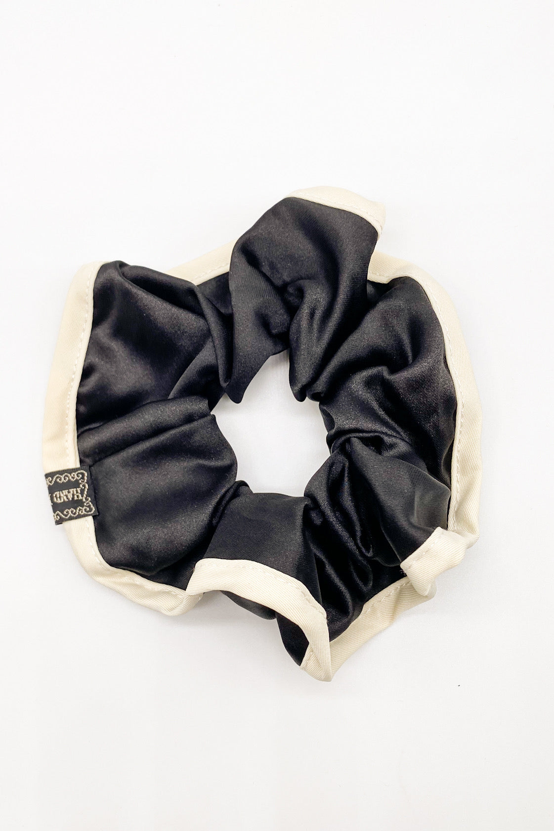 SKYE San Francisco Shop Chic Modern Elegant Classy Women Jewelry French Parisian Minimalist Lola Hair Scrunchie 5
