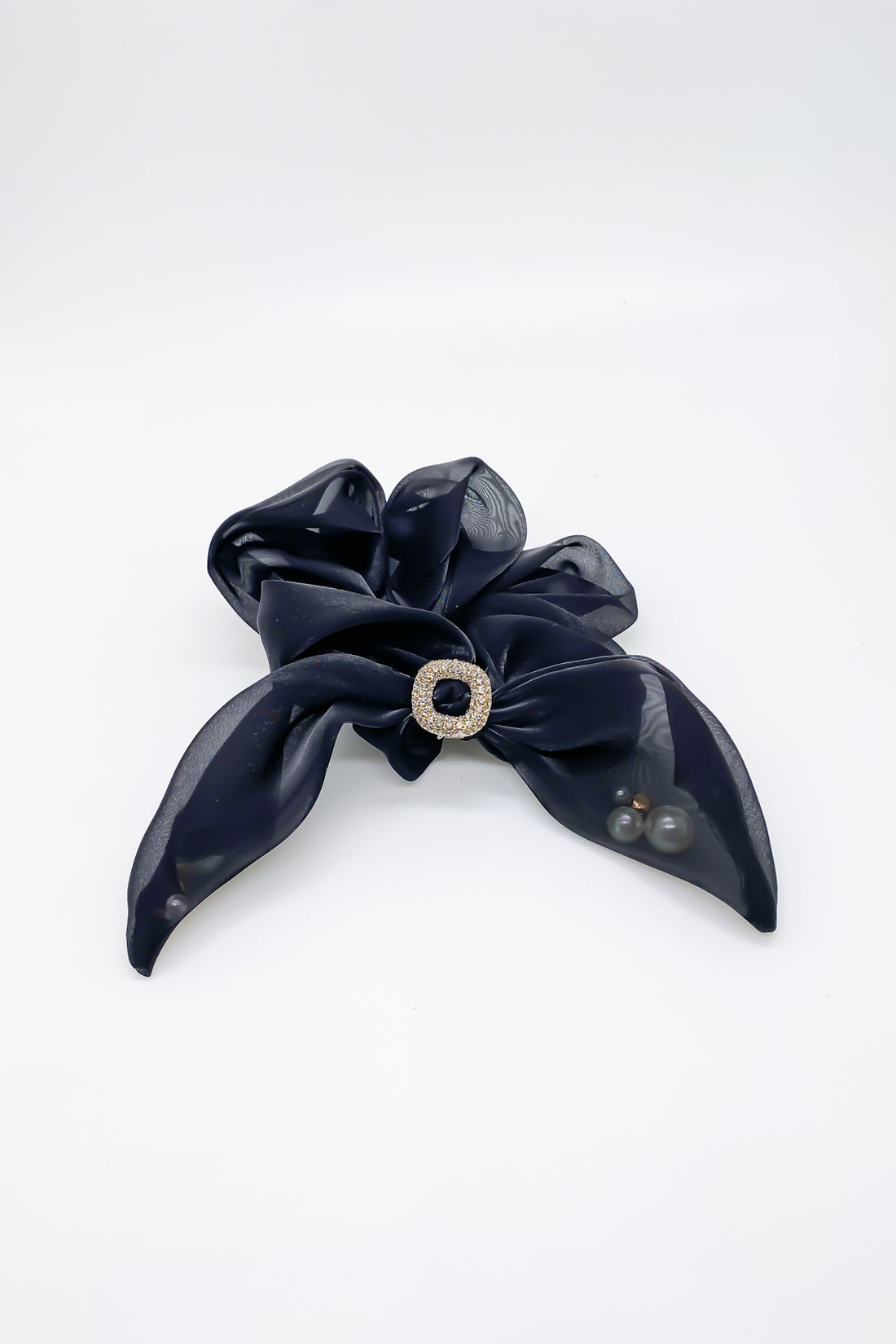 SKYE San Francisco Shop Chic Modern Elegant Classy Women Jewelry French Parisian Minimalist Michelle Organza Pearl Bow Scrunchie 6