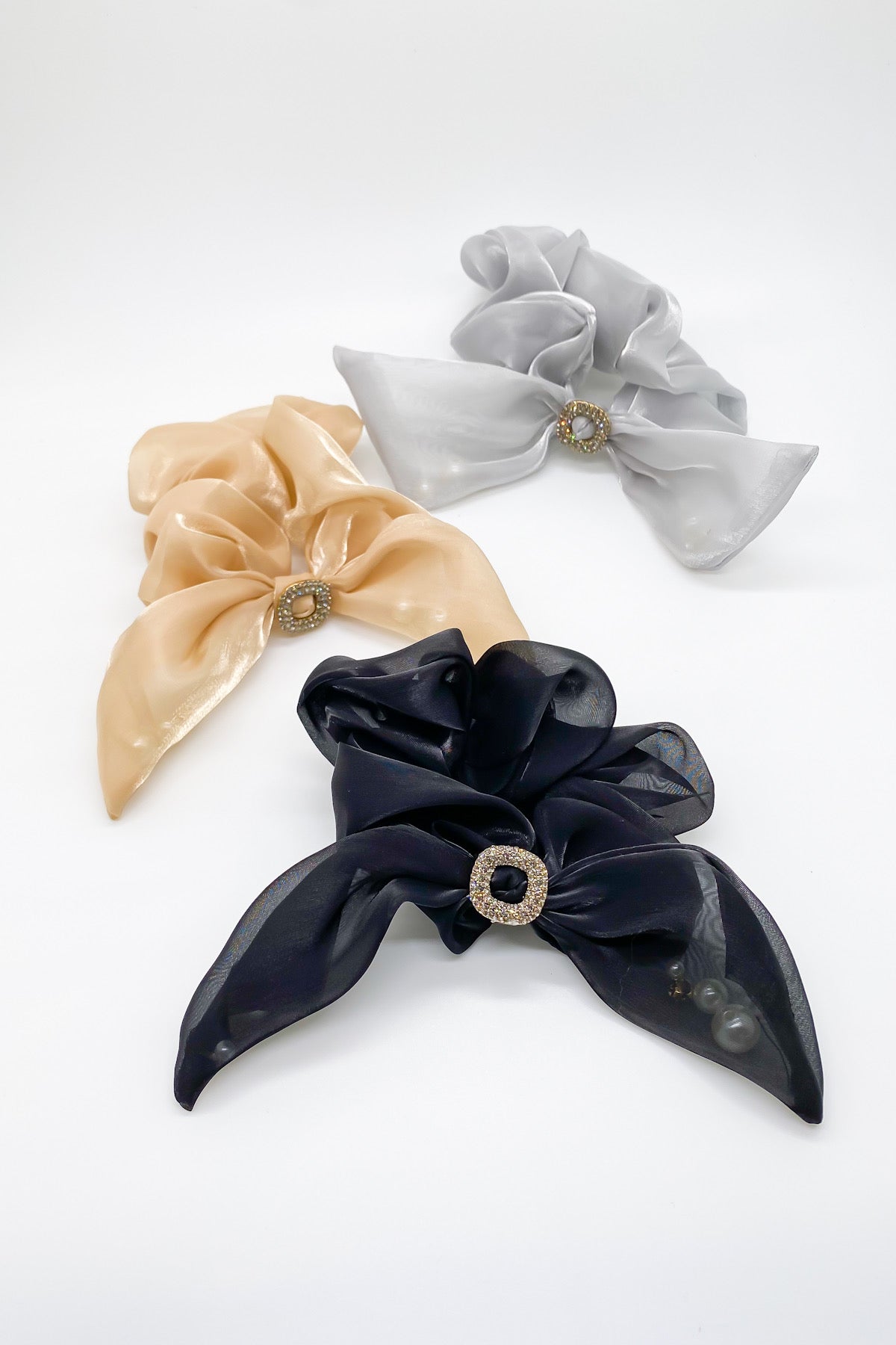 SKYE San Francisco Shop Chic Modern Elegant Classy Women Jewelry French Parisian Minimalist Michelle Organza Pearl Bow Scrunchie