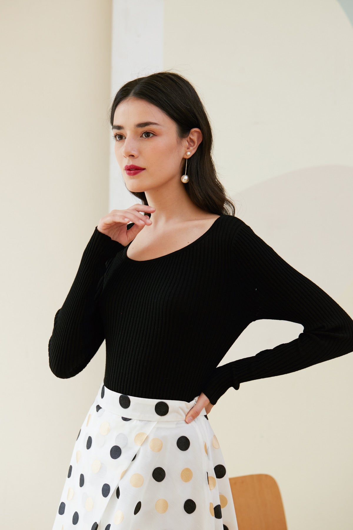 SKYE San Francisco Shop SF Chic Modern Elegant Classy Women Clothing French Parisian Minimalist Fashion Elian Ribbed Sweater 2 5