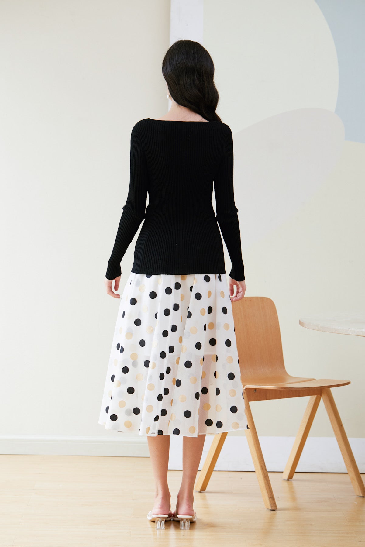 SKYE San Francisco Shop SF Chic Modern Elegant Classy Women Clothing French Parisian Minimalist Fashion Elian Ribbed Sweater