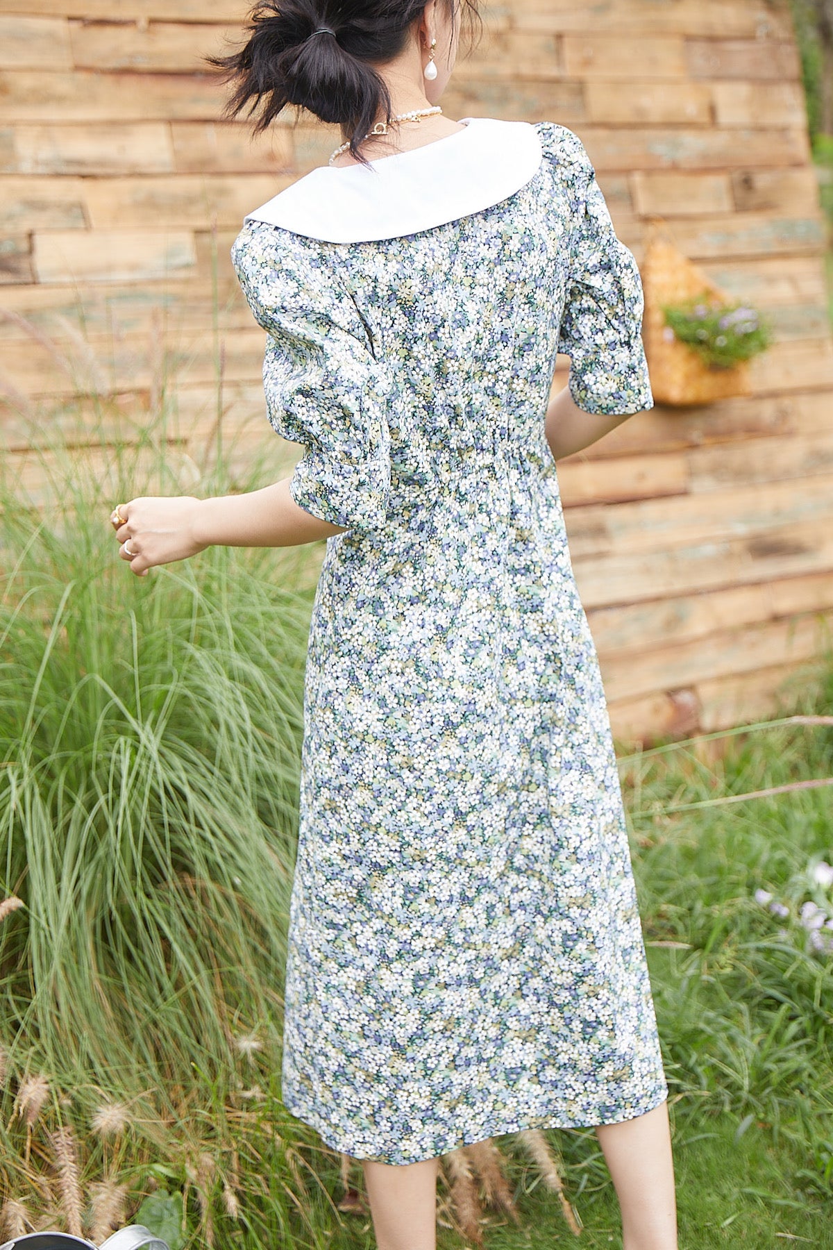 SKYE San Francisco Shop SF Chic Modern Elegant Classy Women Clothing French Parisian Minimalist Fashion Keira Oversized Collar Floral Midi Dress 5