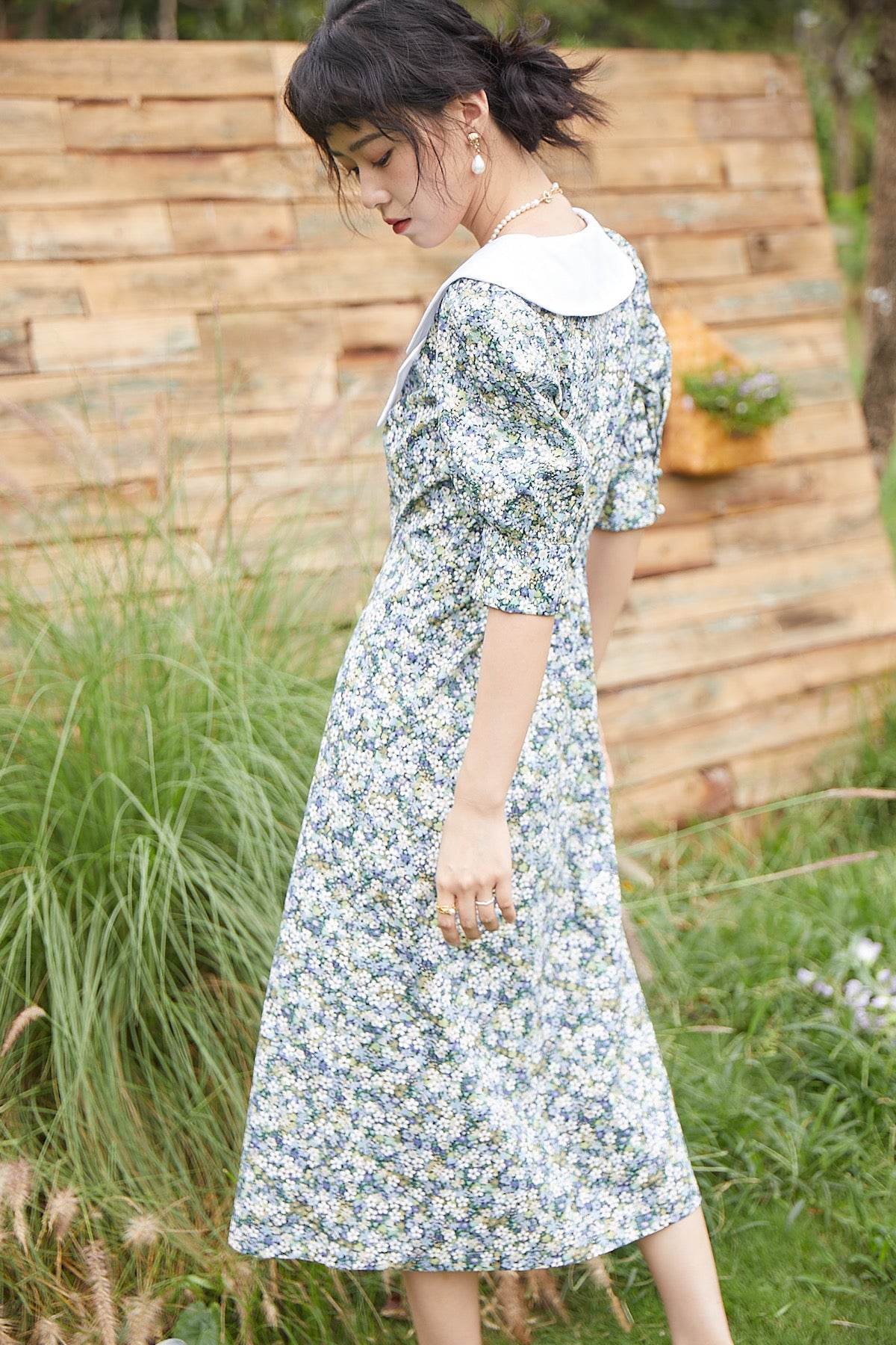 SKYE San Francisco Shop SF Chic Modern Elegant Classy Women Clothing French Parisian Minimalist Fashion Keira Oversized Collar Floral Midi Dress 7