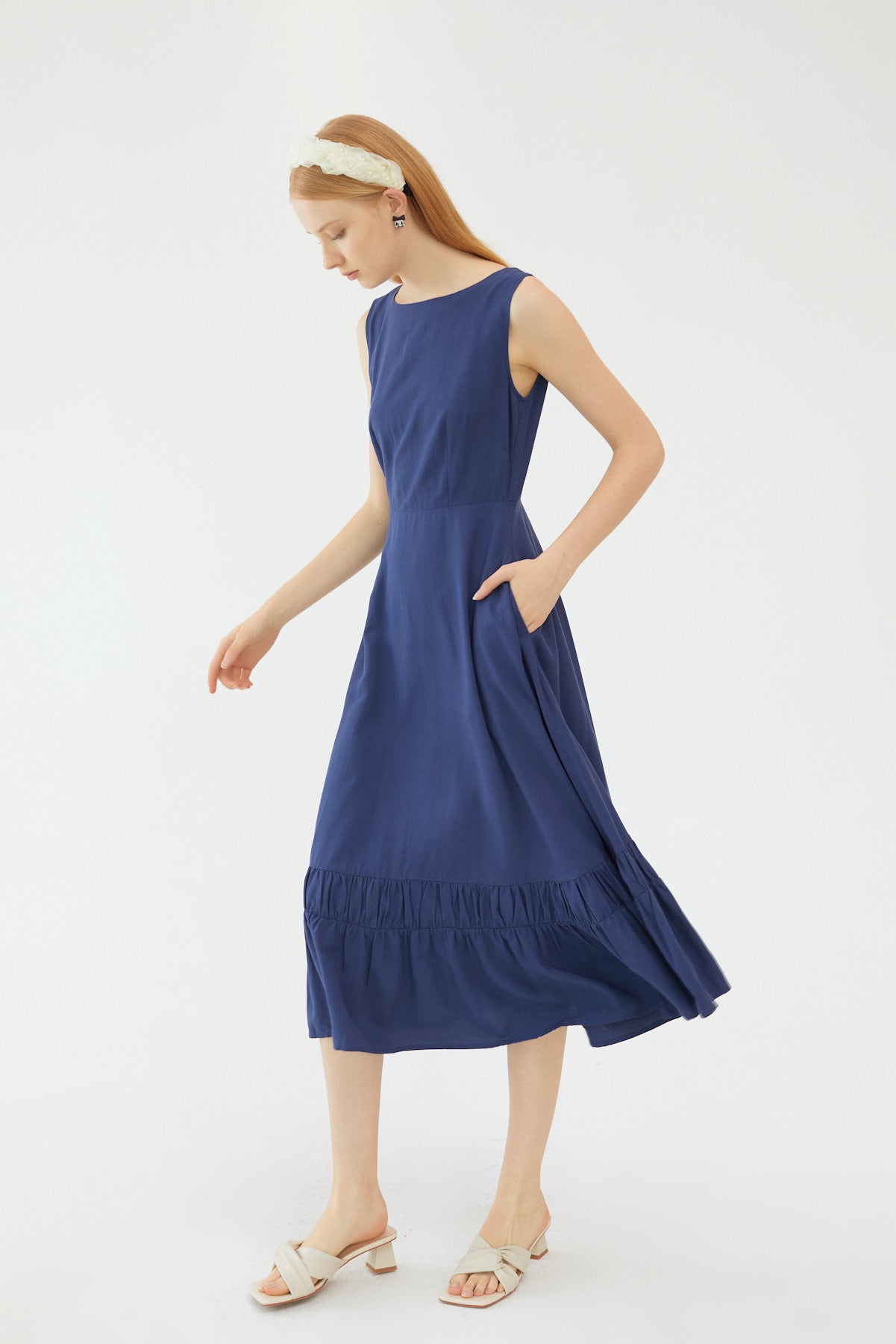 SKYE San Francisco Shop SF Chic Modern Elegant Classy Women Clothing French Parisian Minimalist Fashion Style Naomi Cutout Back Dress 4