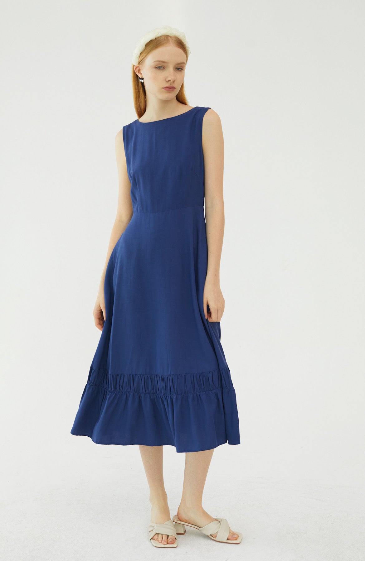 SKYE San Francisco Shop SF Chic Modern Elegant Classy Women Clothing French Parisian Minimalist Fashion Style Naomi Cutout Back Dress 5