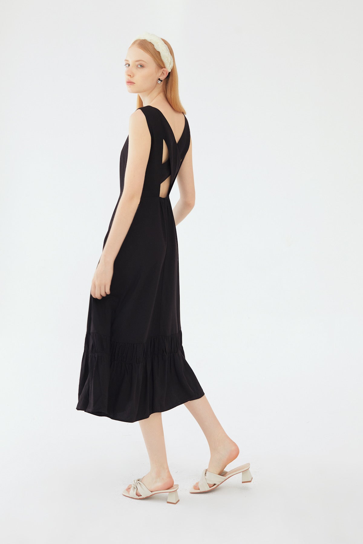 SKYE San Francisco Shop SF Chic Modern Elegant Classy Women Clothing French Parisian Minimalist Fashion Style Naomi Cutout Back Dress Black 3
