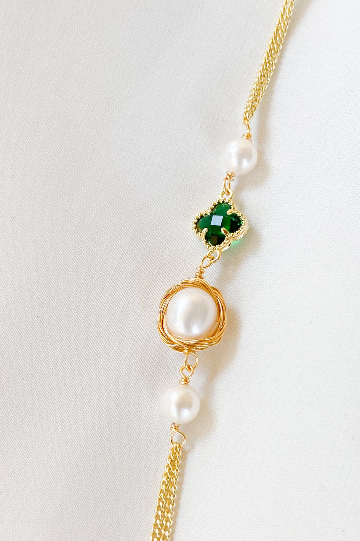 SKYE San Francisco Shop SF Chic Modern Elegant Classy Women Jewelry French Parisian Minimalist Estelle Clover Pearl Long Layered NecklaceEstelle Clover Pearl Long Layered Necklace 5