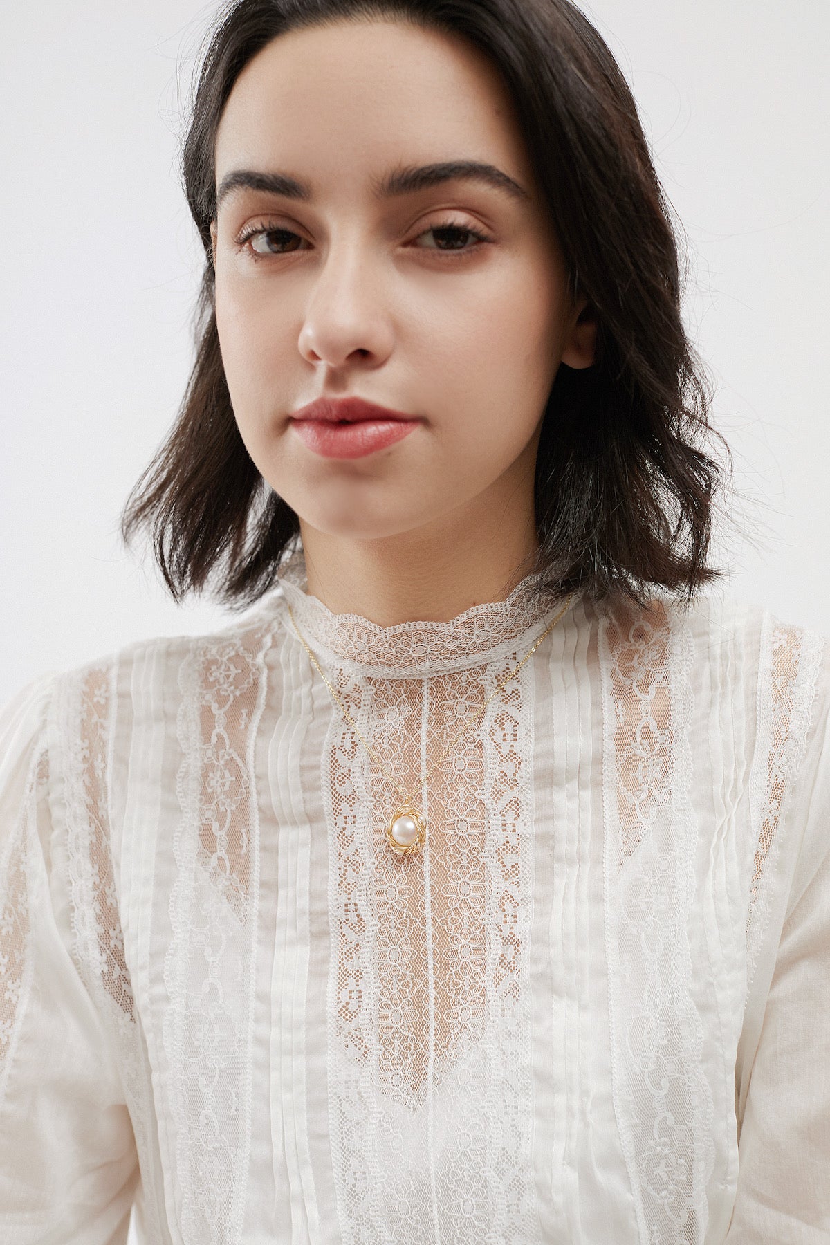 SKYE San Francisco Shop SF Chic Modern Elegant Classy Women Jewelry French Parisian Minimalist Ezra 18K Gold Freshwater Pearl Necklace 6